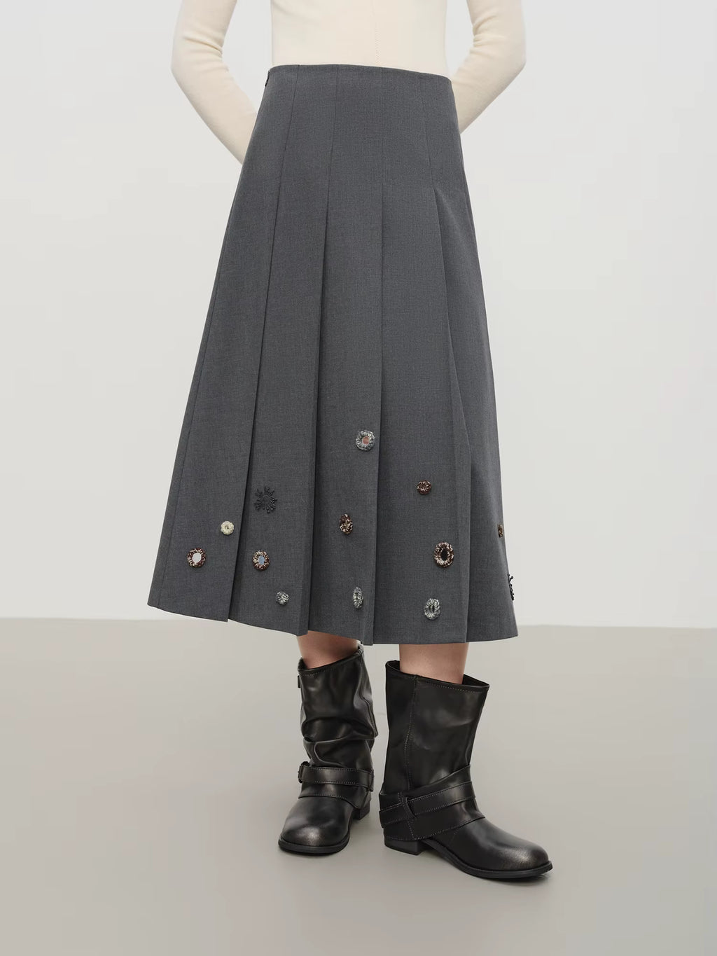 【Premium Series】 Winter 2025 Women's Academic Style Pleated Skirt - Hand-Embellished A-Line Mid-Length Skirt with High Waist