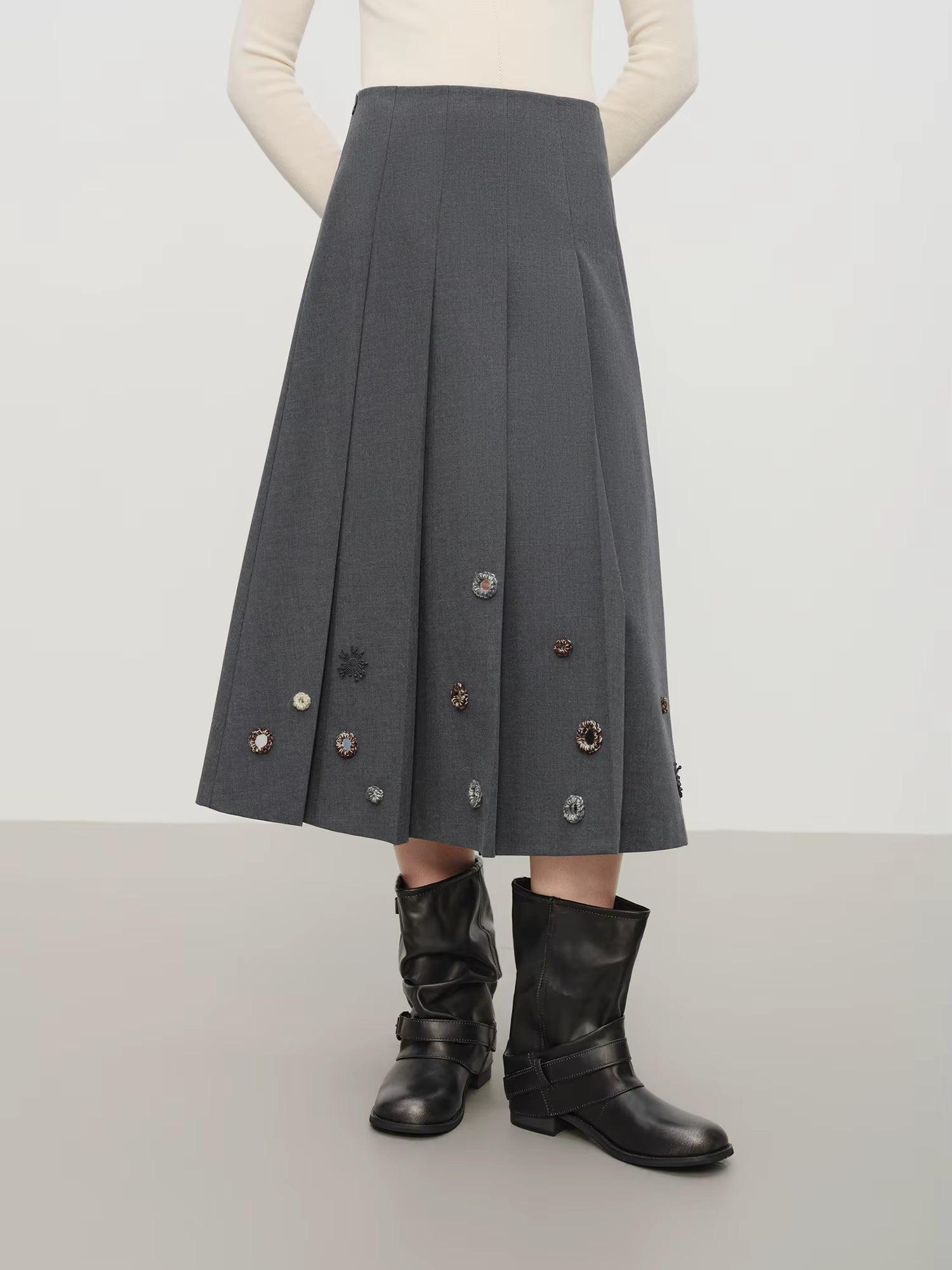 【Premium Series】 Winter 2025 Women's Academic Style Pleated Skirt - Hand-Embellished A-Line Mid-Length Skirt with High Waist