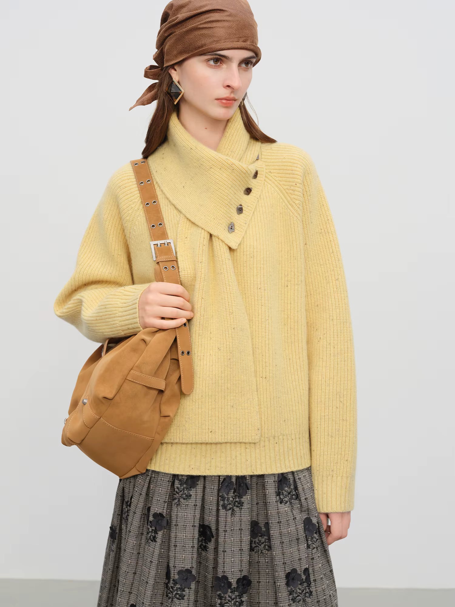 【Premium Series】Winter 2025 Women's Scarf Inspired V-Neck Knit Sweater - Relaxed Fit Comfort Pullover with Soft Touch