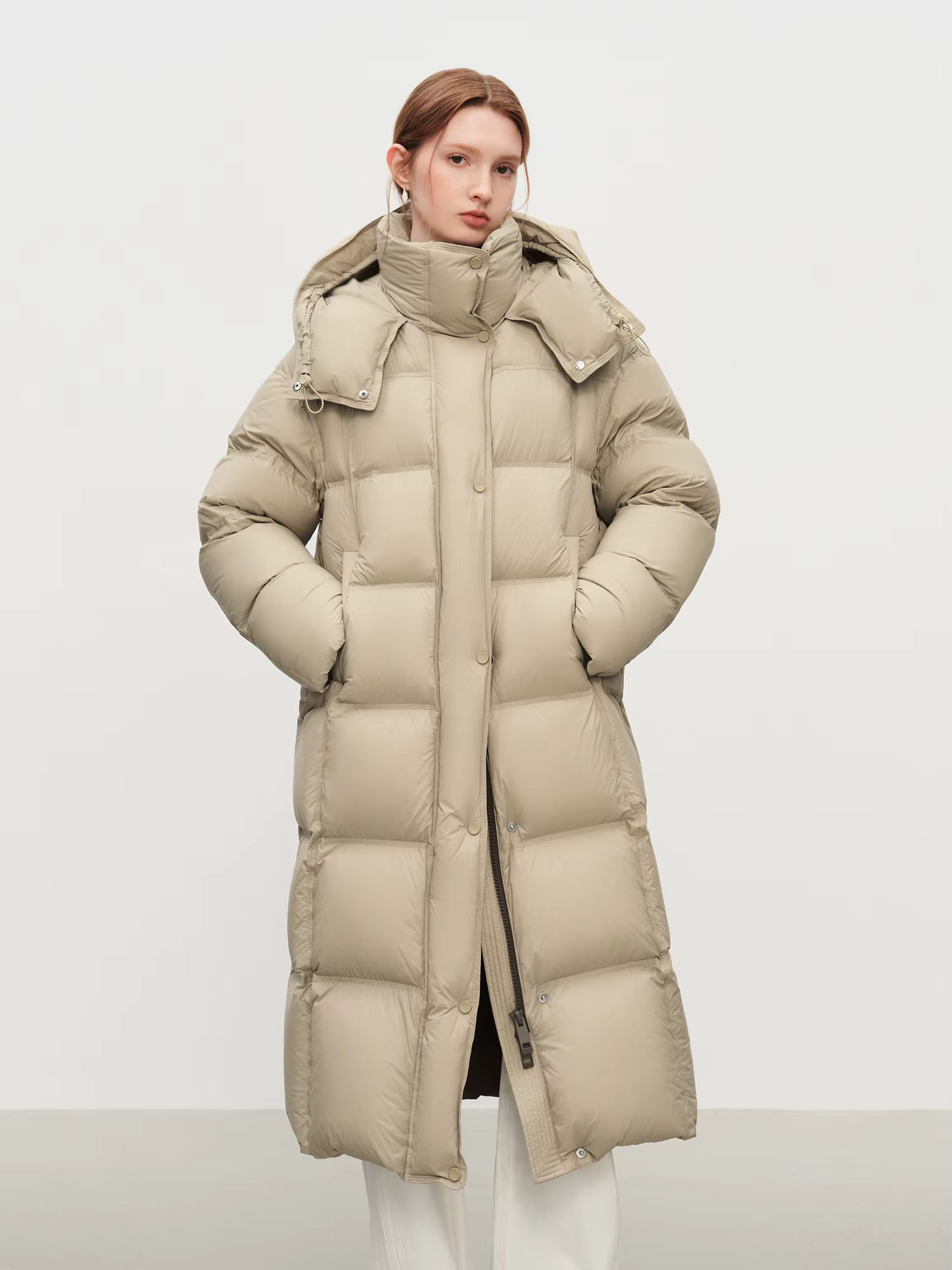 Winter New Women's Long Puffer Down Coat with Hood Two-Tone Color Block Thermal Insulated Jacket Heavy Warm Outerwear