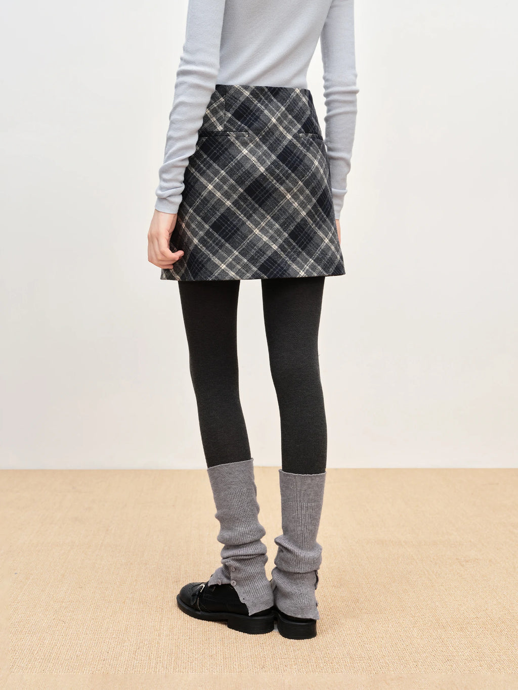 FSLE High Waist Retro Plaid Woolen Skirt Short Skirt Women 2025 Autumn and Winter New Mini A-line Skirt