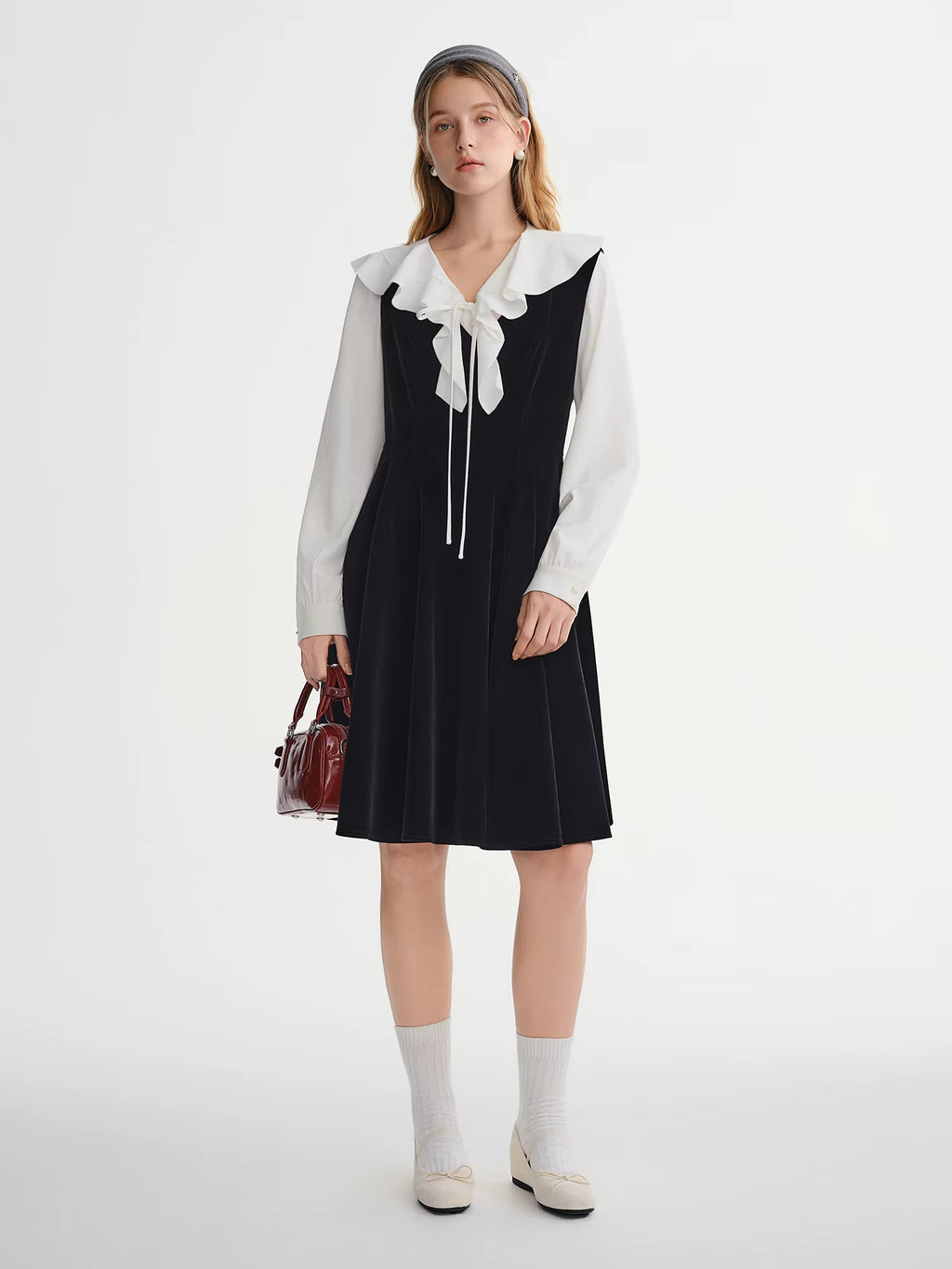Stylish Plus-Size Flowing Velvet Waist defining Vest Design Dress - Autumn/Winter Deep V-Neck Sleeveless 2025 Winter New