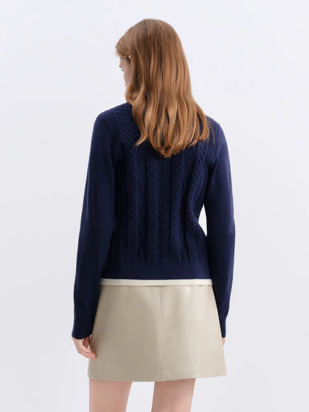 Fake Two-piece Cable-knitted Cardigan V-neck Slim Elastic Soft 2025 Winter New Korean Style Knitted Sweater Trendy