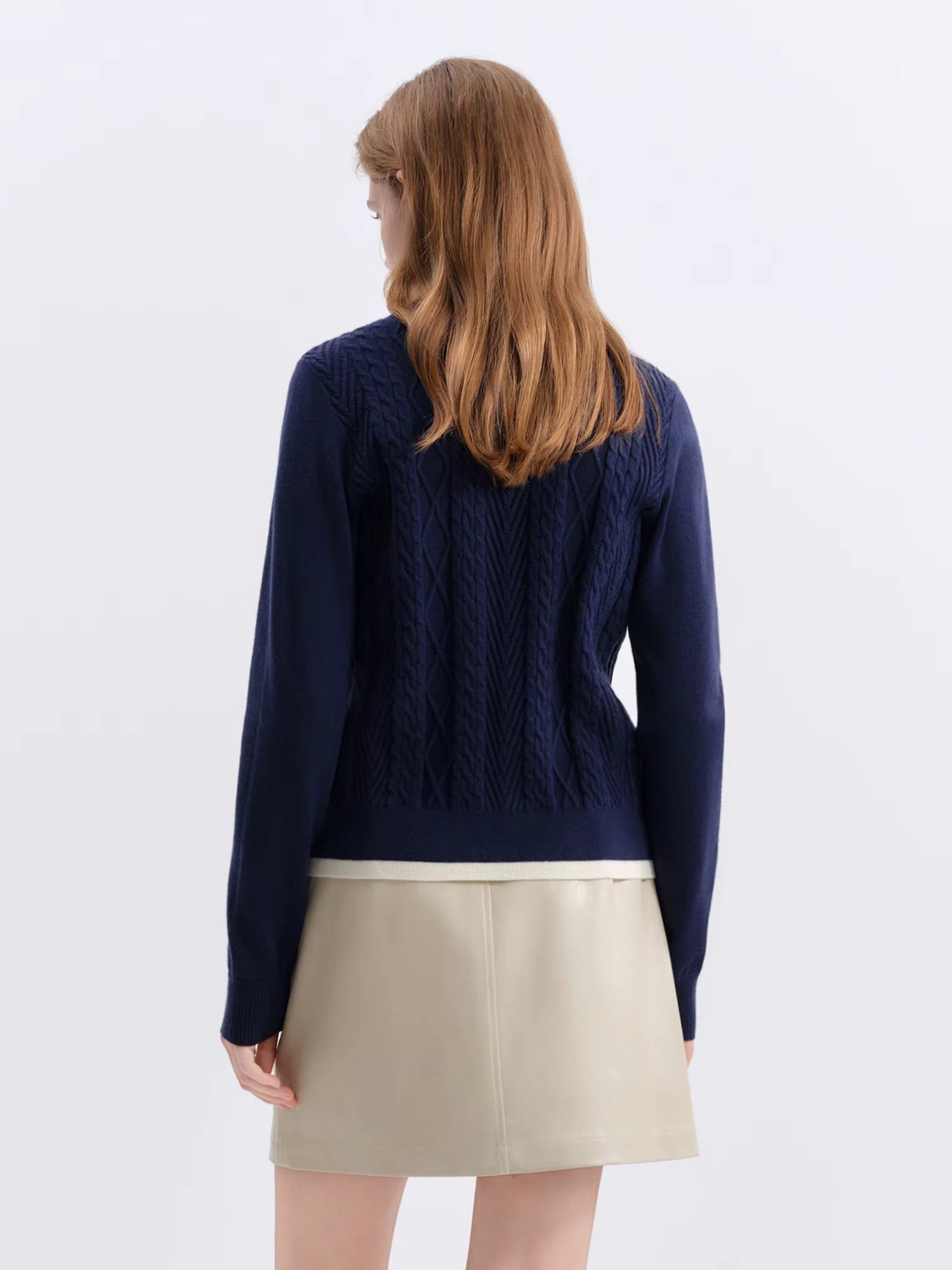 Fake Two-piece Cable-knitted Cardigan V-neck Slim Elastic Soft 2025 Winter New Korean Style Knitted Sweater Trendy