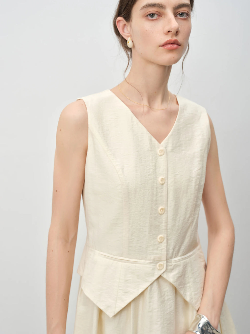 ZIQIAO Linen Material Design Waist Dress Women 2025 Summer New Temperament Slim Vest Dress