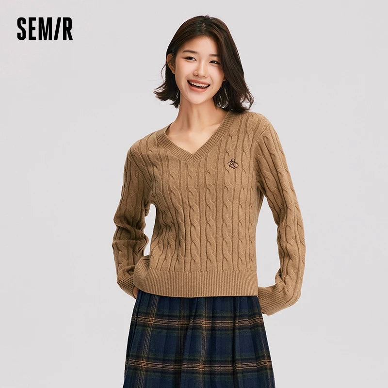 Semir Sweater Women Embroidery V-Neck Slimming Loose 2024 New Winter Twisted Top Retro Style Pullover Sweater