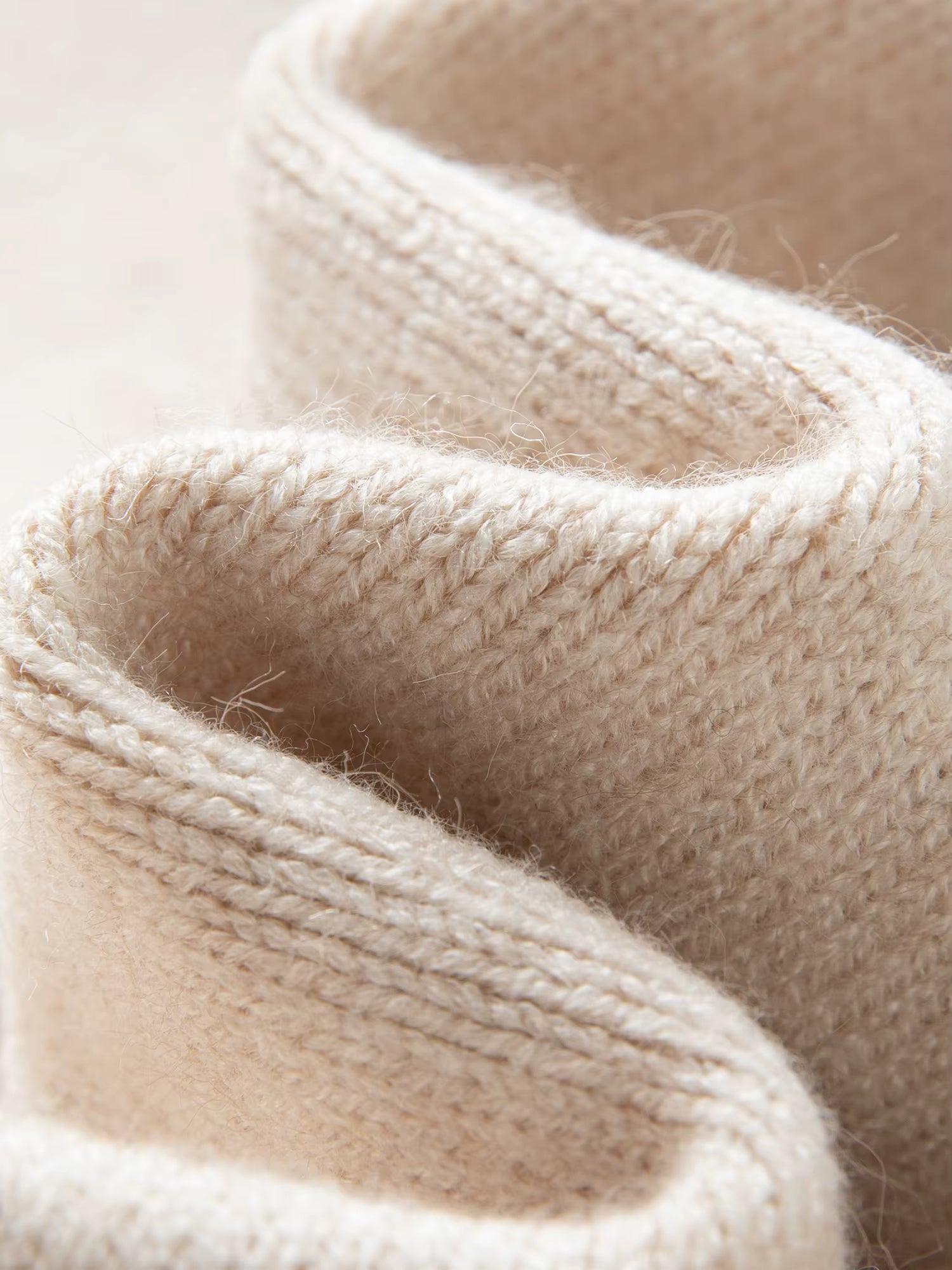 2025 Winter Women's Faux Fur Collar Knit Cardigan Long Sleeve Round Neck Coat Simple Commute Cozy Oversized Open Front