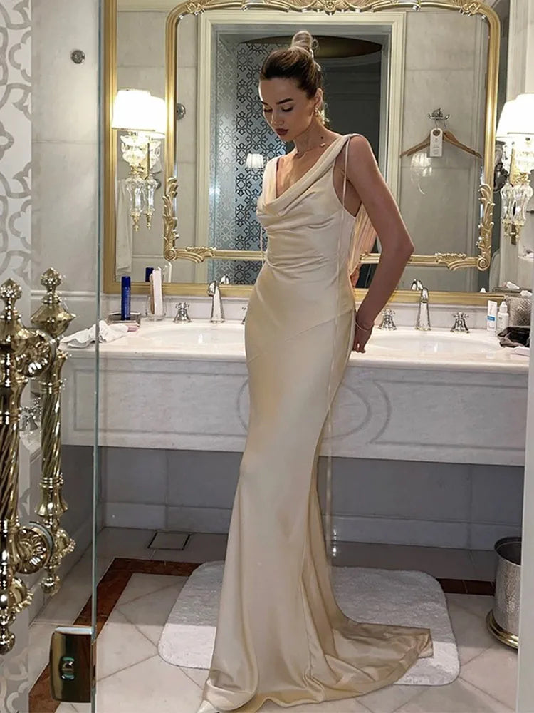 Elegant White Satin Backless Maxi Dresses For Women Sexy V-neck Sleeveless Pleated Long Dress 2024 New Evening Party Robes