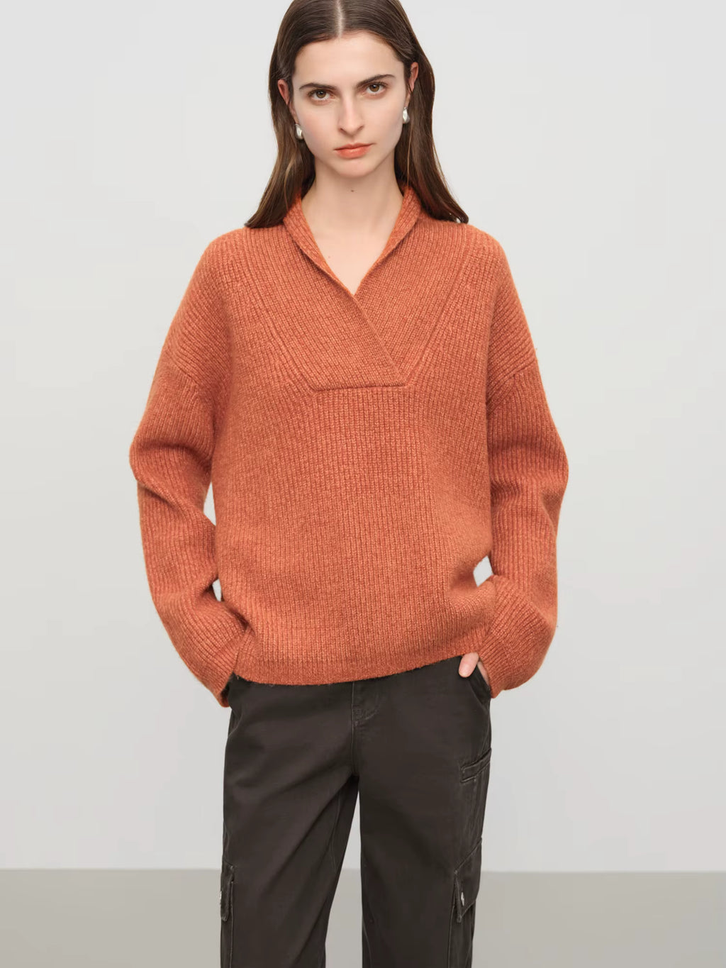 【Premium Series】Winter 2025 Women's V-Neck Yarn Knit Sweater - Design Sense Loose Fit Soft Pullover for Casual Elegance
