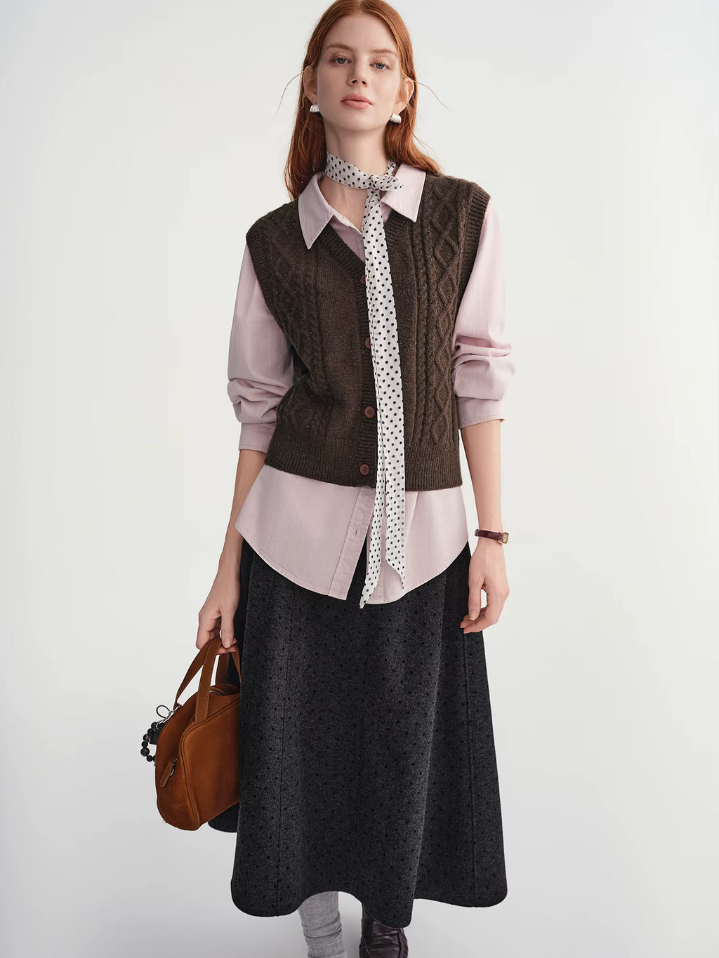 Plus-Size Women's Colorful Dot V-Neck Knit Sweater Vest Versatile Slimming Winter Layering Top 2025 New Arrival Vests