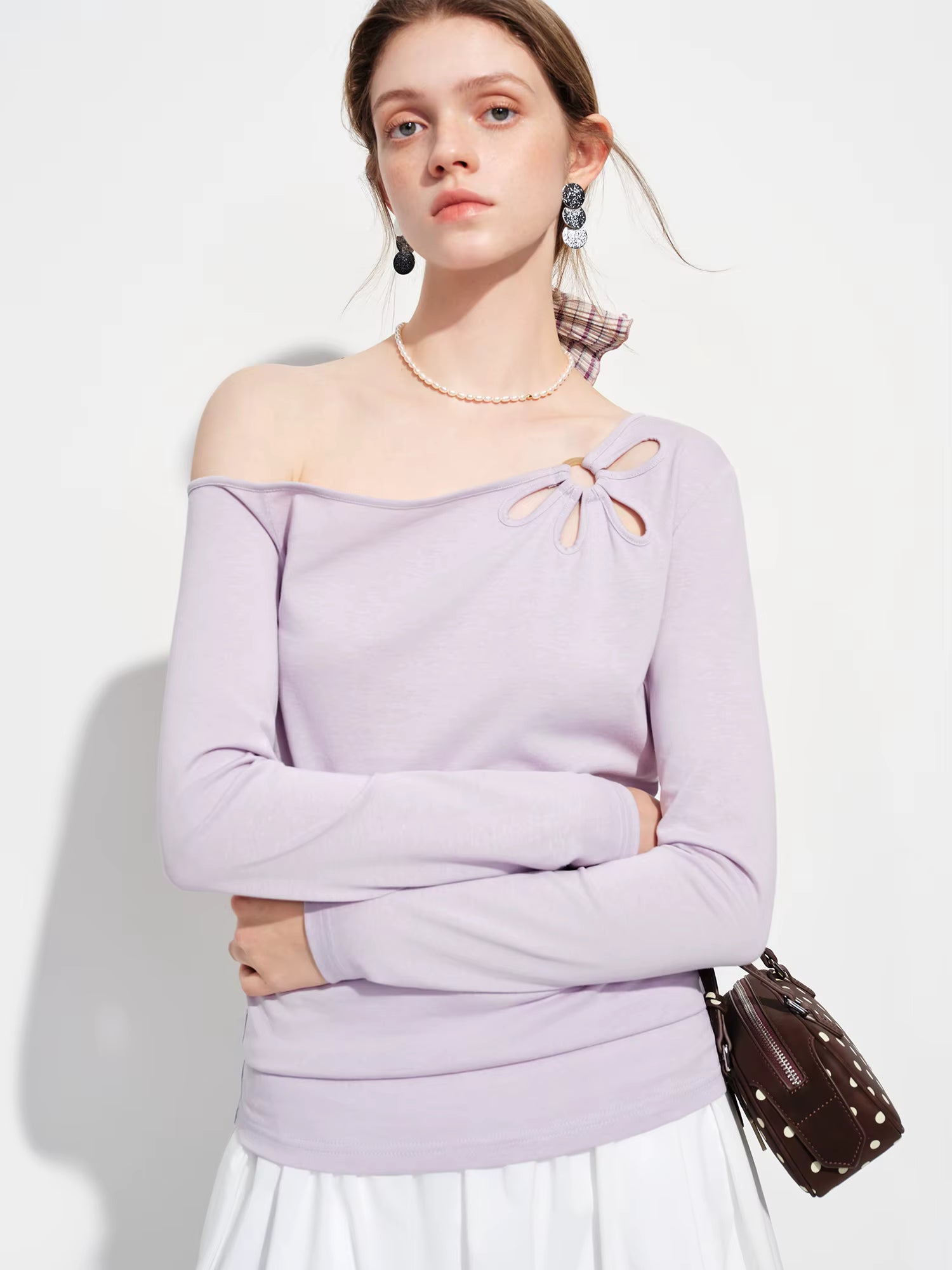 Sweet Off-Shoulder Cut-Out Design Linen Blend Long-Sleeve T-Shirt Spring 2026 New Arrival Skew collar Cotton Tops