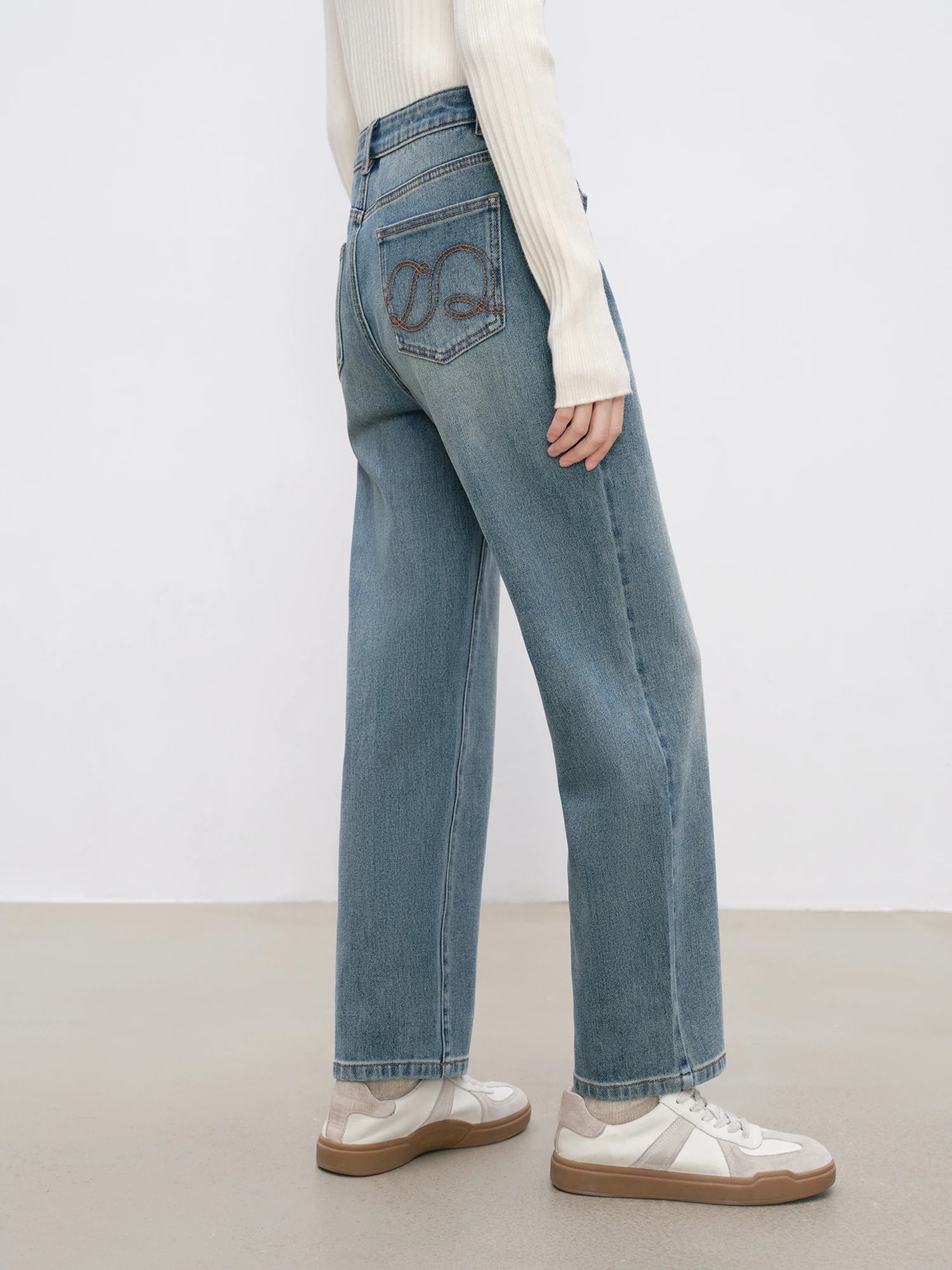 ZIQIAO Petite Size Light Colored Tapered Jeans for Women 2024 New Casual High Waisted Pants That Cover The Hips Jeans