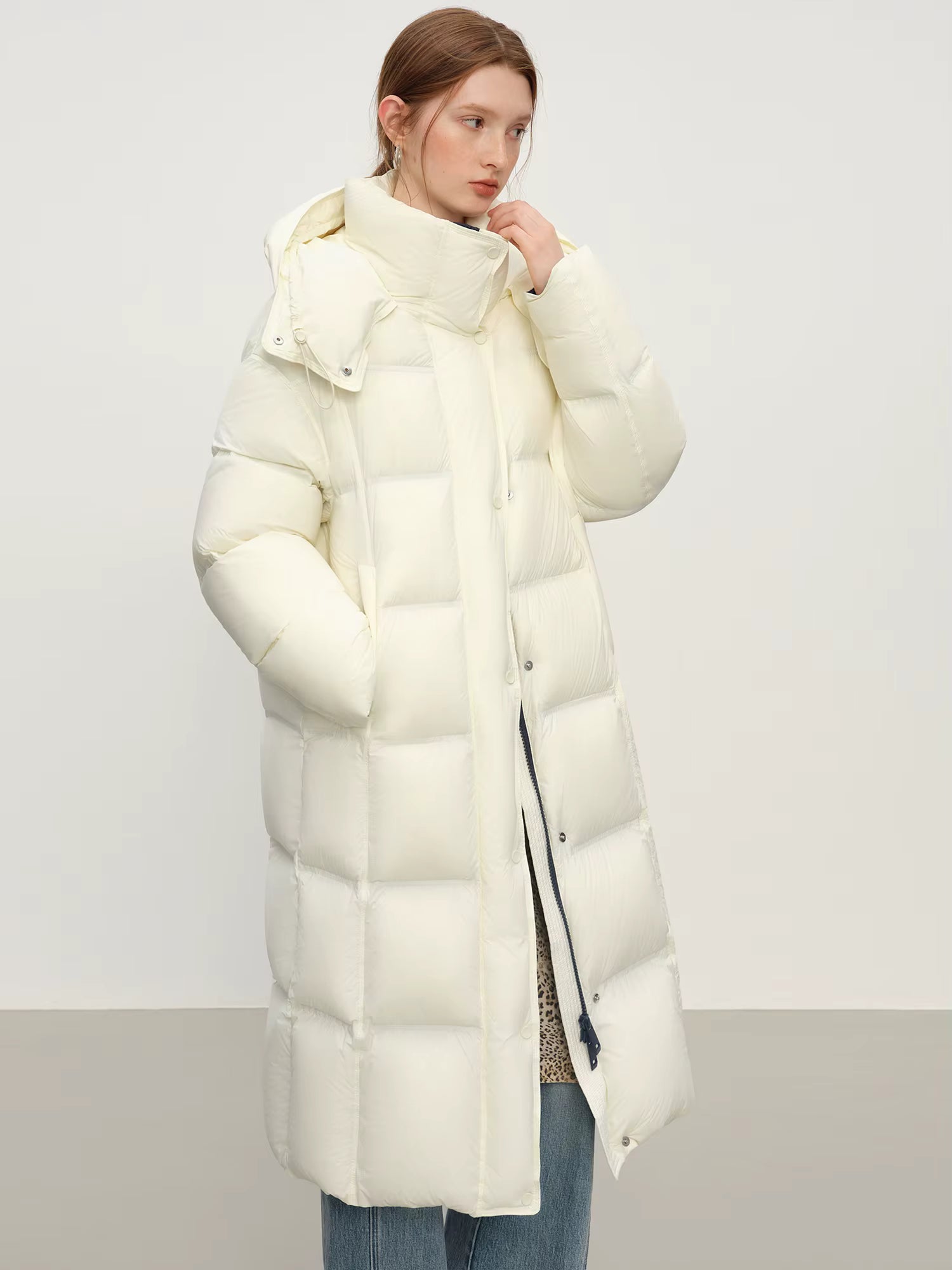 Winter New Women's Long Puffer Down Coat with Hood Two-Tone Color Block Thermal Insulated Jacket Heavy Warm Outerwear