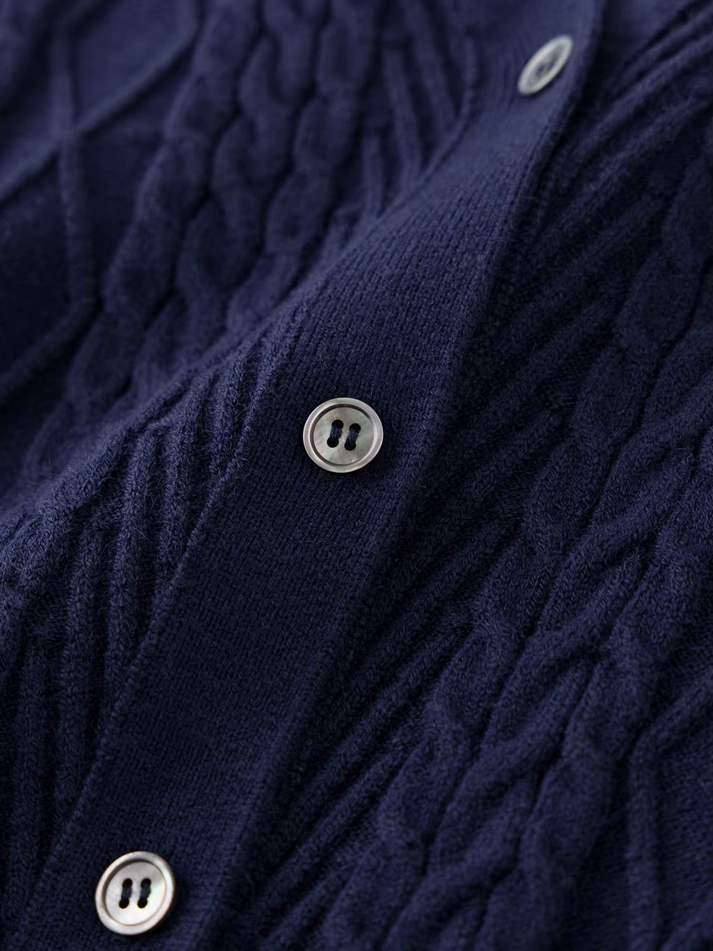 Fake Two-piece Cable-knitted Cardigan V-neck Slim Elastic Soft 2025 Winter New Korean Style Knitted Sweater Trendy