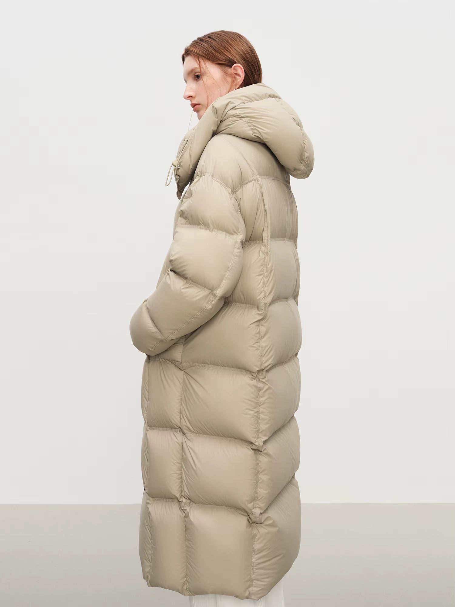 Winter New Women's Long Puffer Down Coat with Hood Two-Tone Color Block Thermal Insulated Jacket Heavy Warm Outerwear