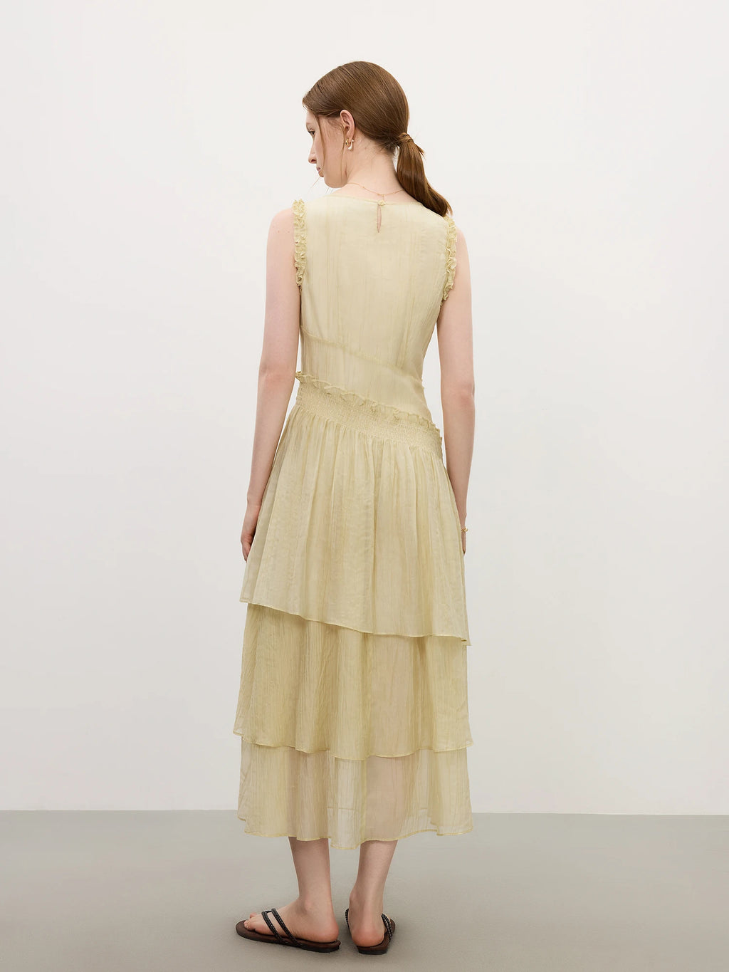 FSLE 2025 Summer Textured Pleat Dress - Fluid Asymmetric Hem Sleeveless Resort to Office Elegant Silhouette