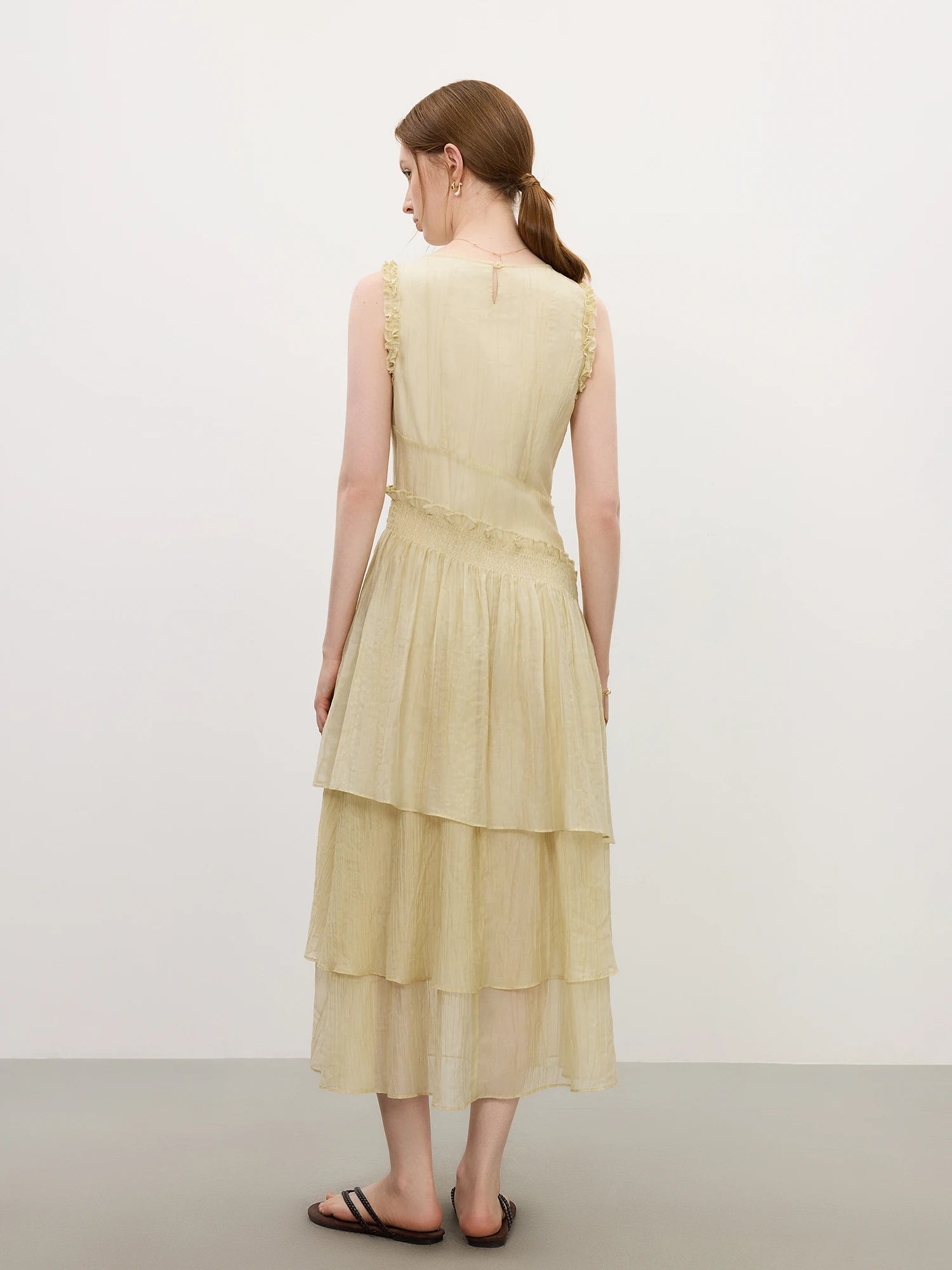 FSLE 2025 Summer Textured Pleat Dress - Fluid Asymmetric Hem Sleeveless Resort to Office Elegant Silhouette