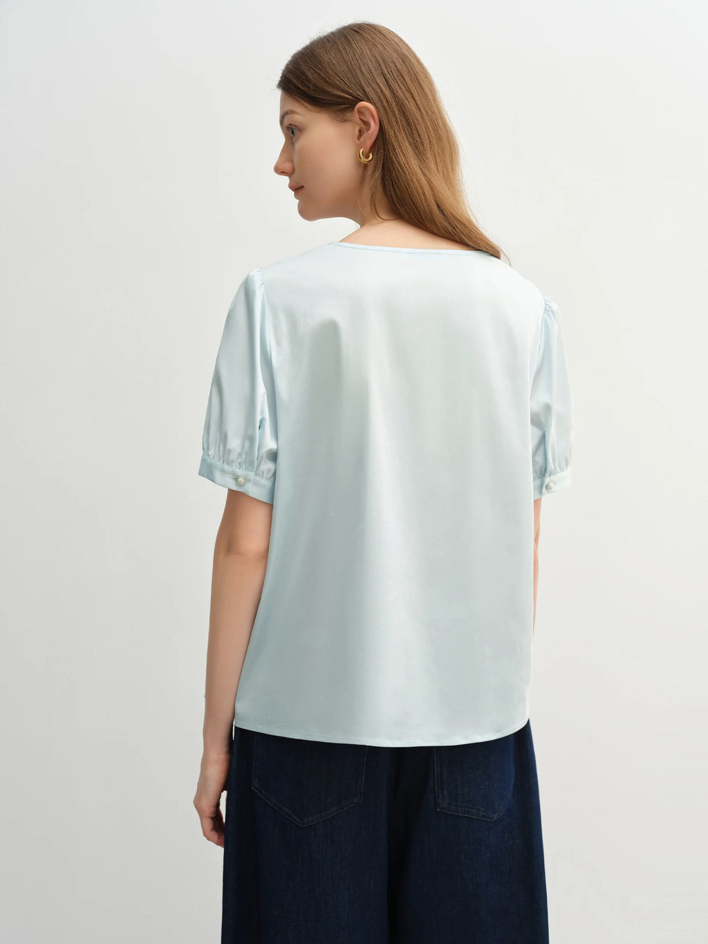 DUSHU Plus Size Women's Exquisite Lace Short-sleeved Blouse 2025 Summer New Embroidery Lace V-neck Slim Top