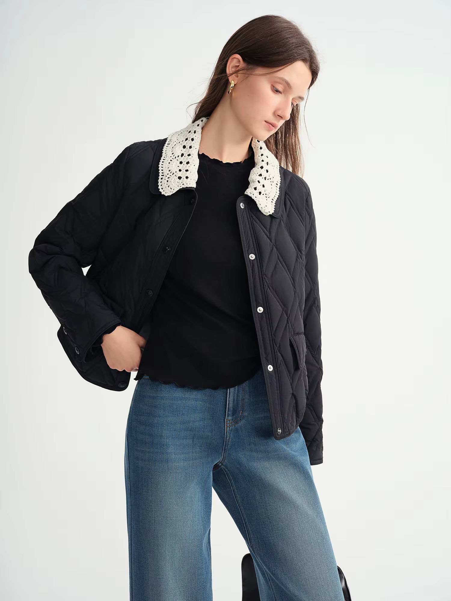 Plus Size Women's Cream Quilted Down Coat with Crochet Lace Collar Winter 2025 Fashion Warm Short Puffer Jacket Outerwear