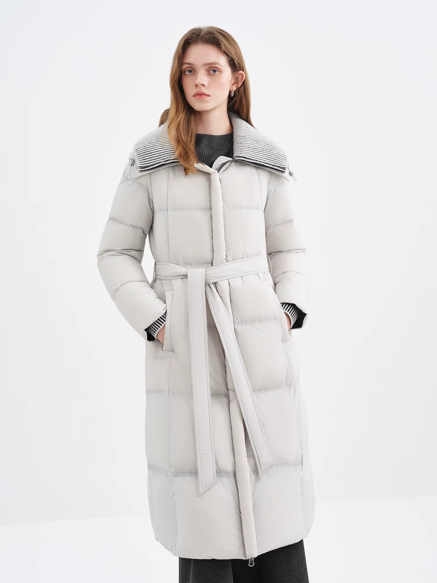 Knit Turned Collar Long Down Jacket for Women with Contrast Patchwork Structured Shoulder Design Winter 2025 New Arrival