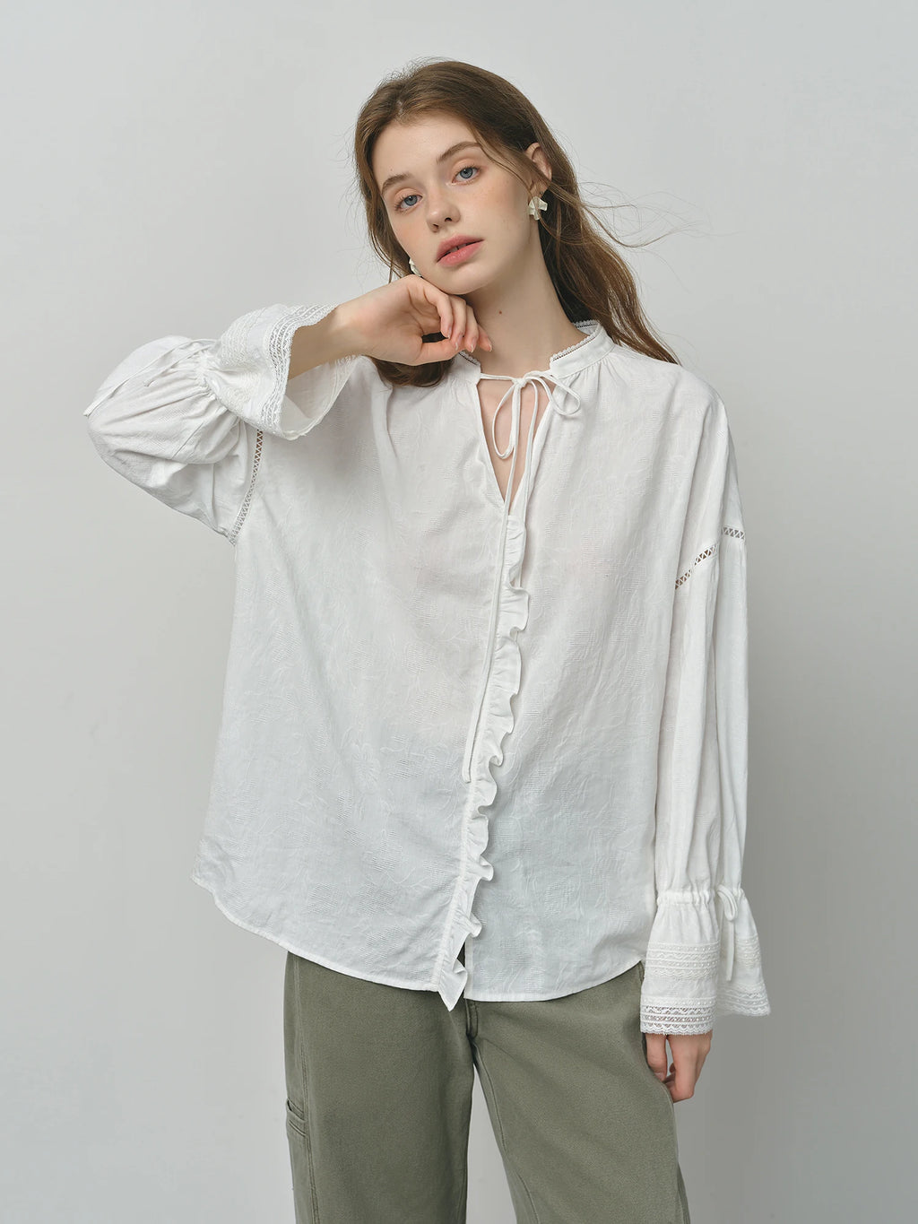 FSLE French Style V-neck Earrings Lace-up Shirt for Women Autumn 2025 New Arrival Long-sleeved Stitching Casual Tops