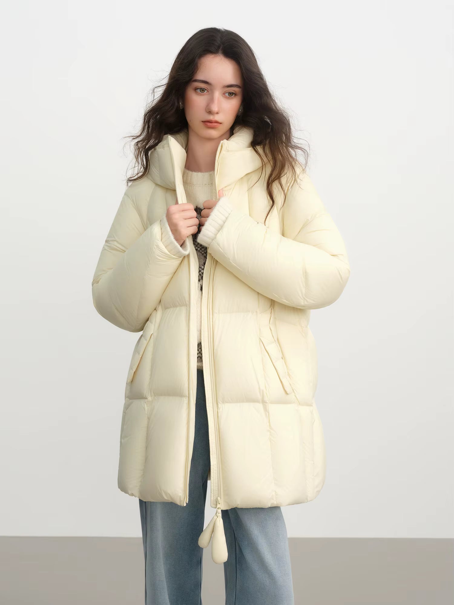 Ultra Light Puffy Long Down Coat for Women Winter 2025 New Hooded Down Filled Jacket Warm Winter Parkas Oversized Outdoor