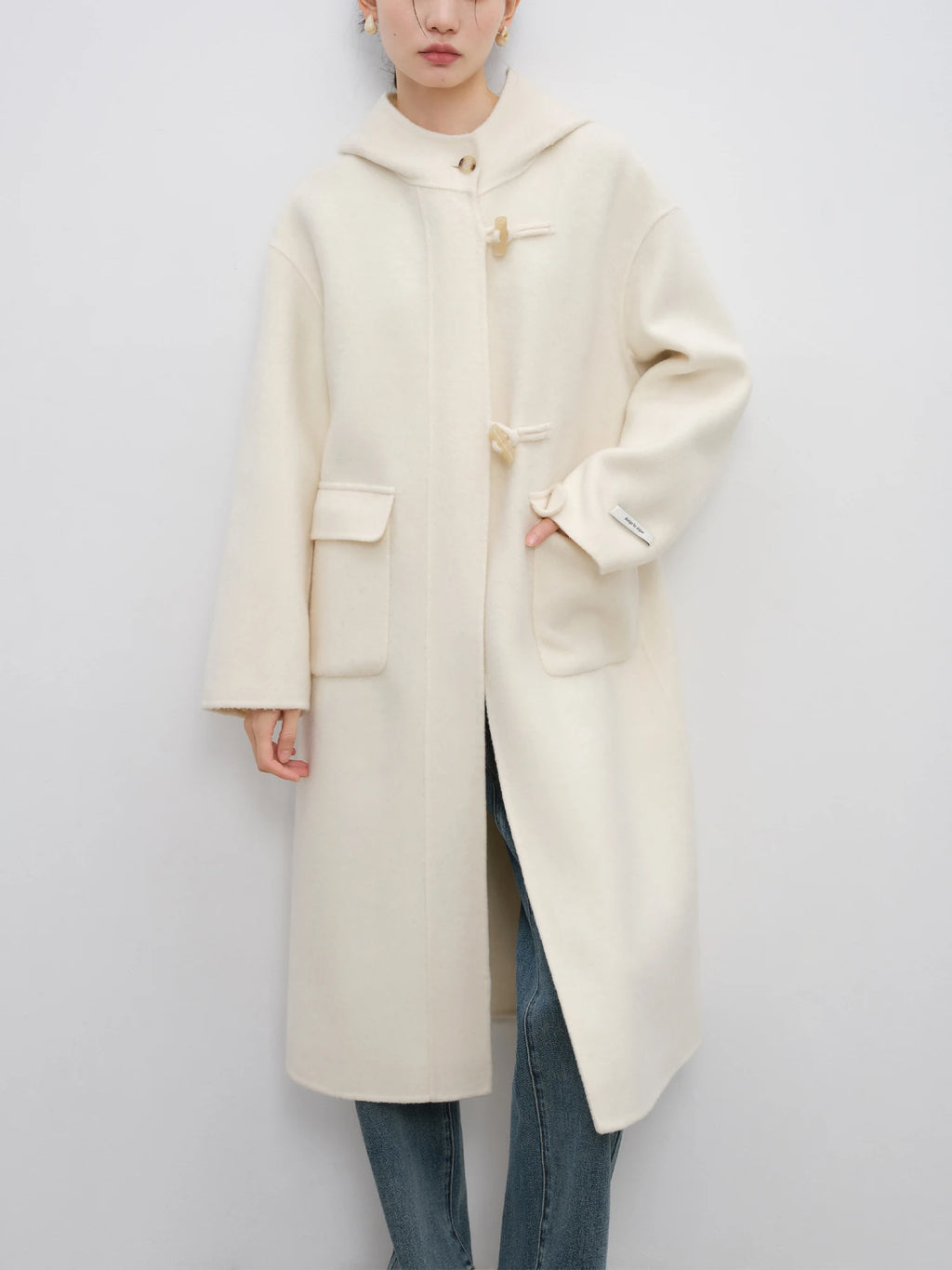 ZIQIAO Petite Size Red Cow Horn Button Wool Double-sided Woolen Coat for Women 2024 Winter New White Woolen Coat 24ZQ94258