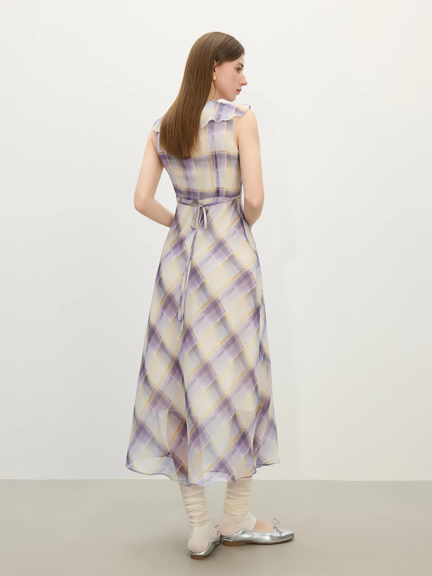 FSLE French Retro Checkered Ruffled Dress for Women 2025 Summer New Arrival U-Neck Slimming Silhouette