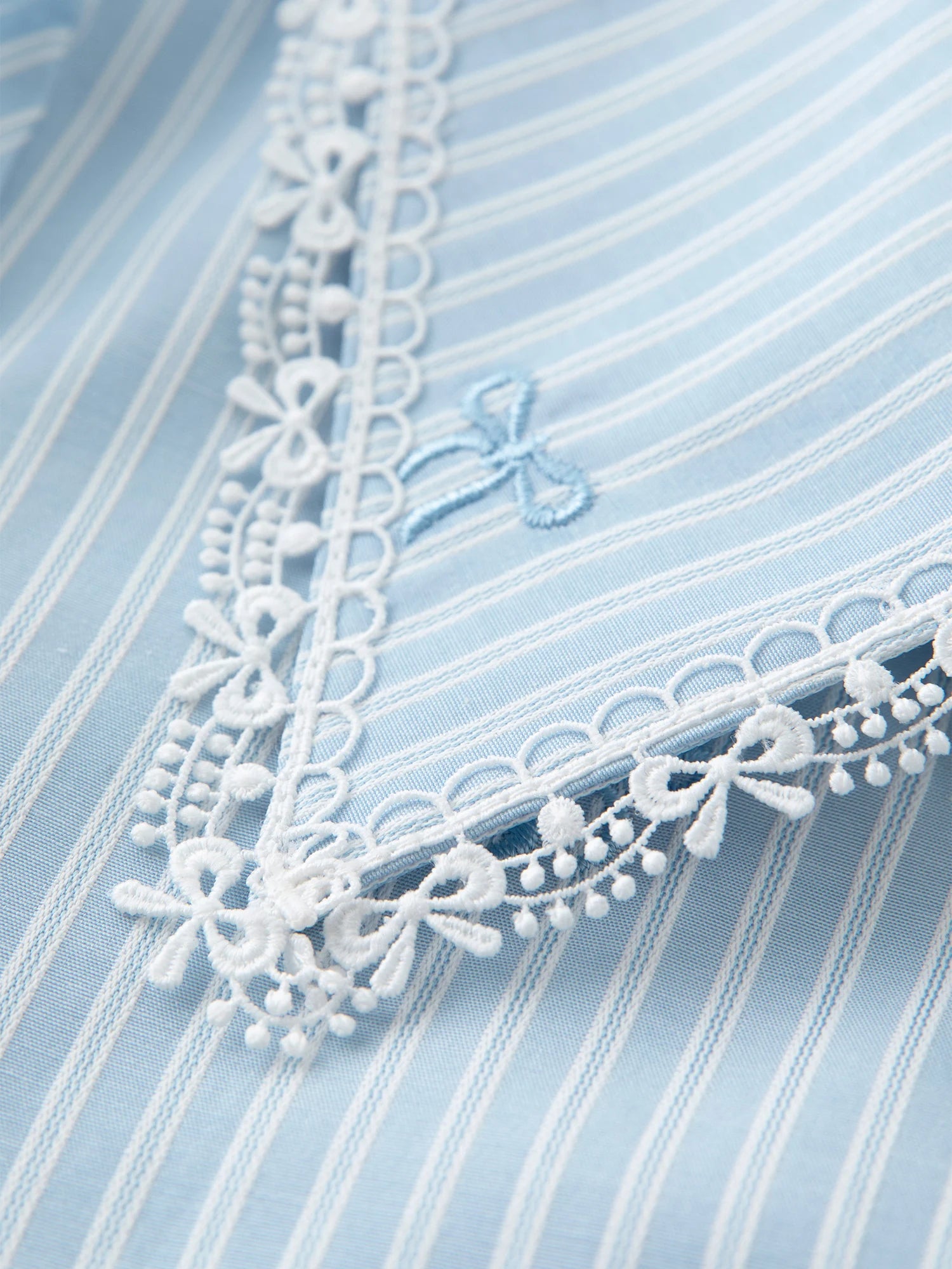 DUSHU Plus Size Women's Lace Trim V-Neckline Striped Shirt Fall 2025 New Arrival Fashion Commuting Top Women Shirts