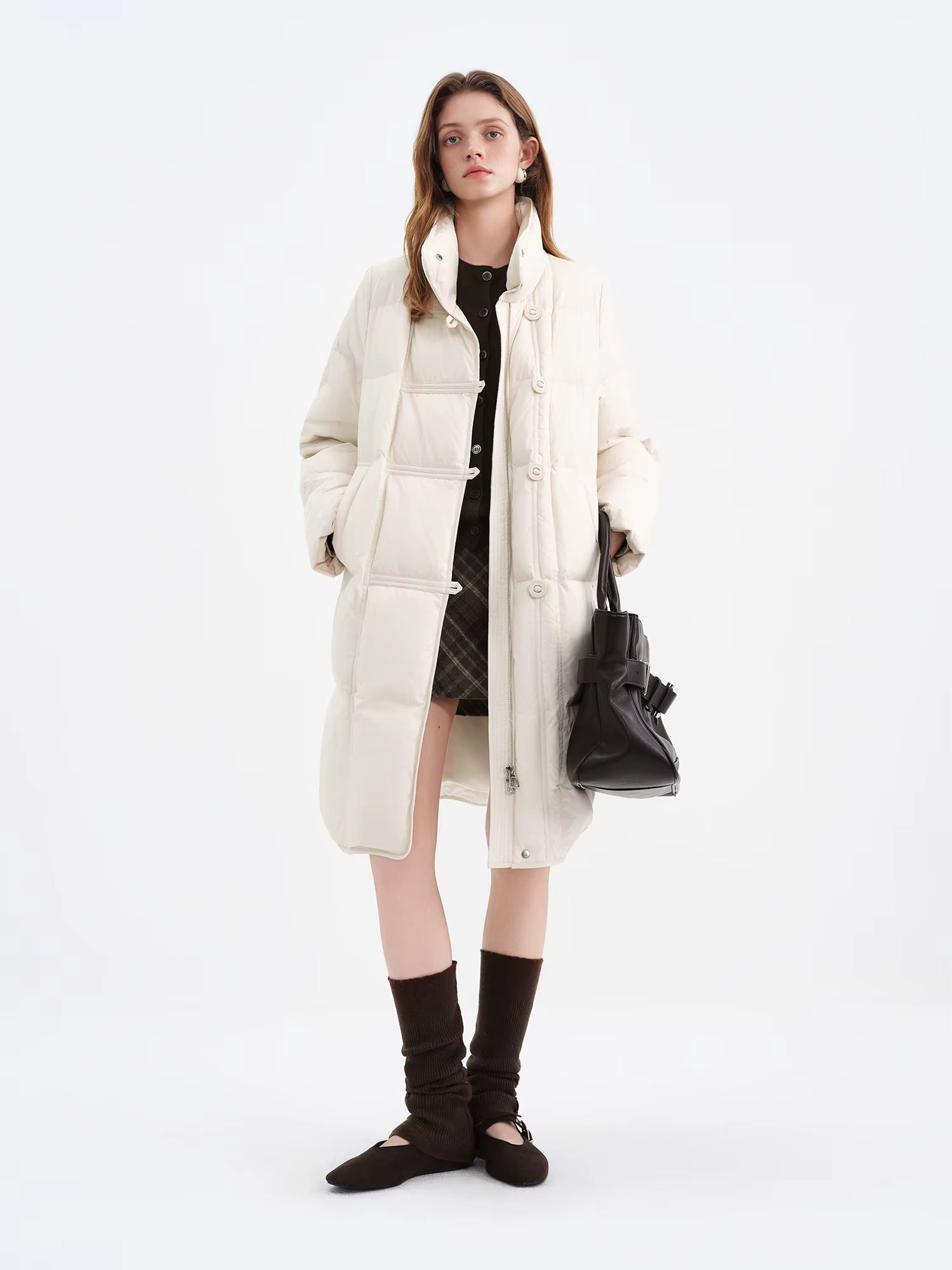 Standing Collar Detachable Knit Hat Fitted Waist Down Jacket for Women Winter 2025 New Collection 90% White Duck Down Coats