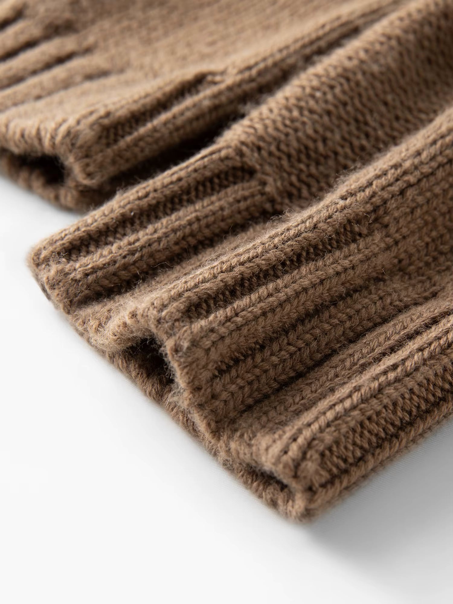 Premium Series】Women's Round Neck Fancy Knit Pullover Sweater - Elegant Commuter Style Winter Knitwear for Office