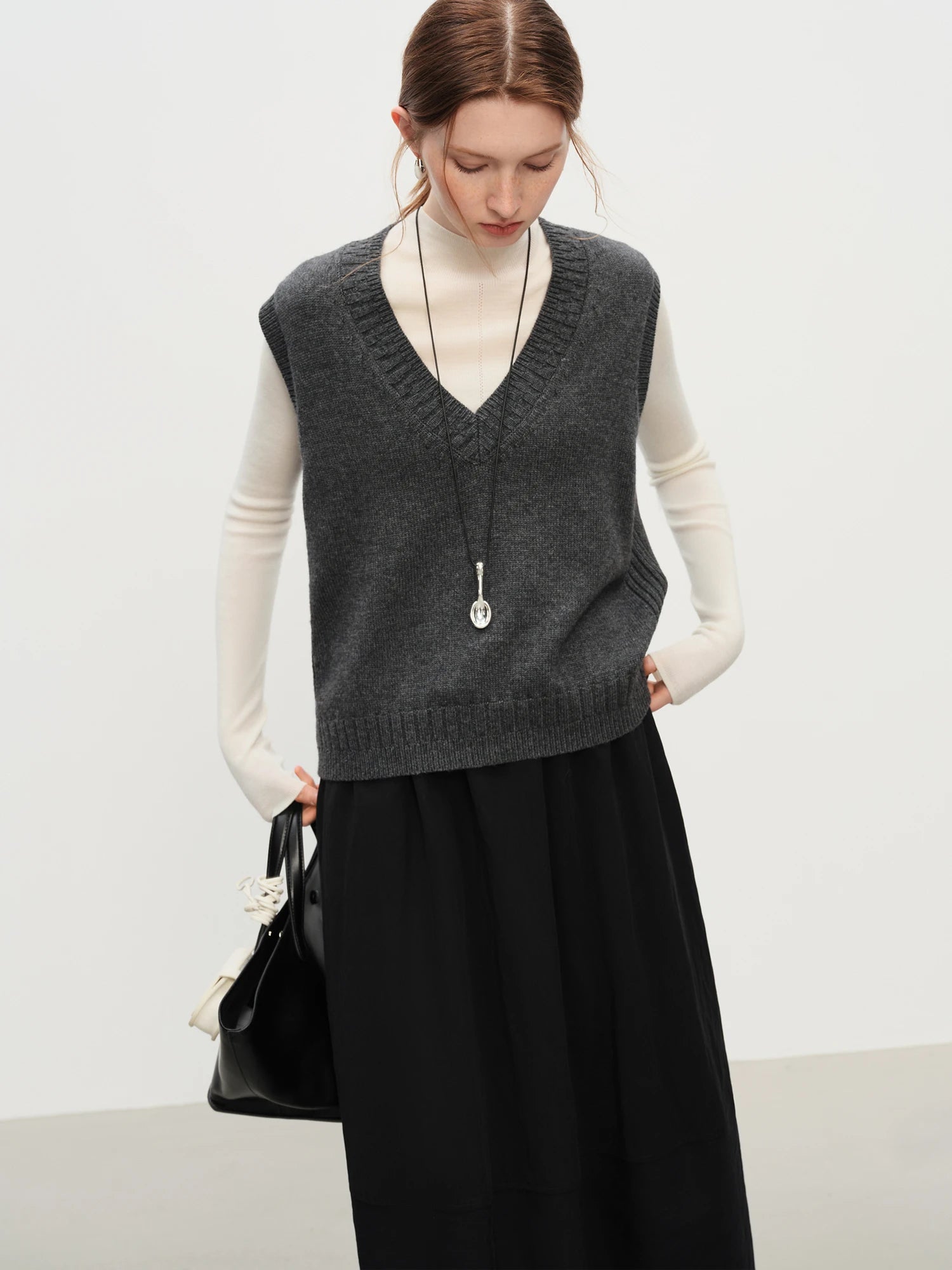 FSLE Women Autumn Winter 2025 New Arival Wool Knit V-neck Sleeveless Vest for Layering Outerwear Tops Tanks Design layered vest