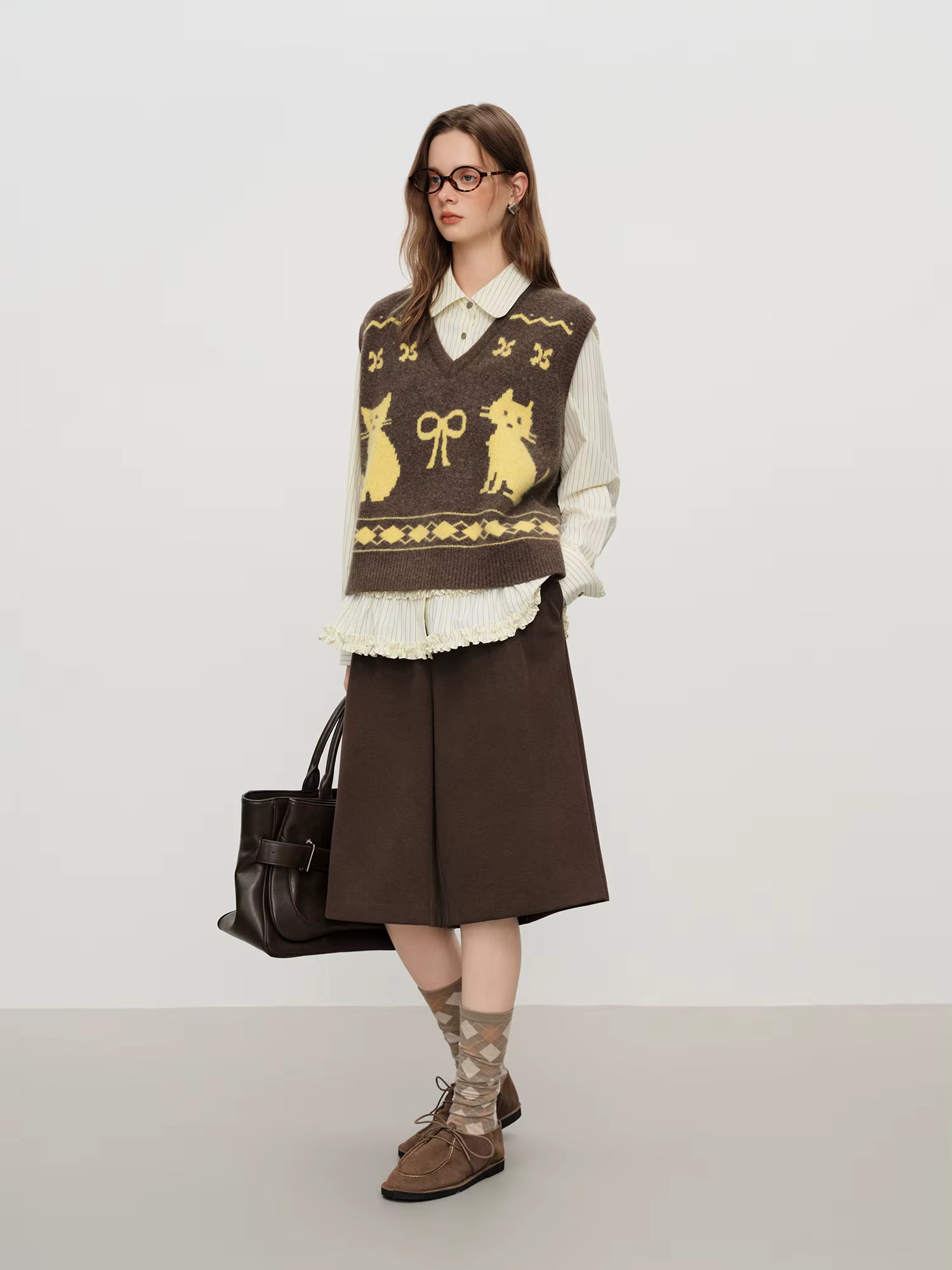 Retro Age-reducing Kitten Jacquard V-neck Knitted Vest Vest for Women Winter 2025 New American Style Vest