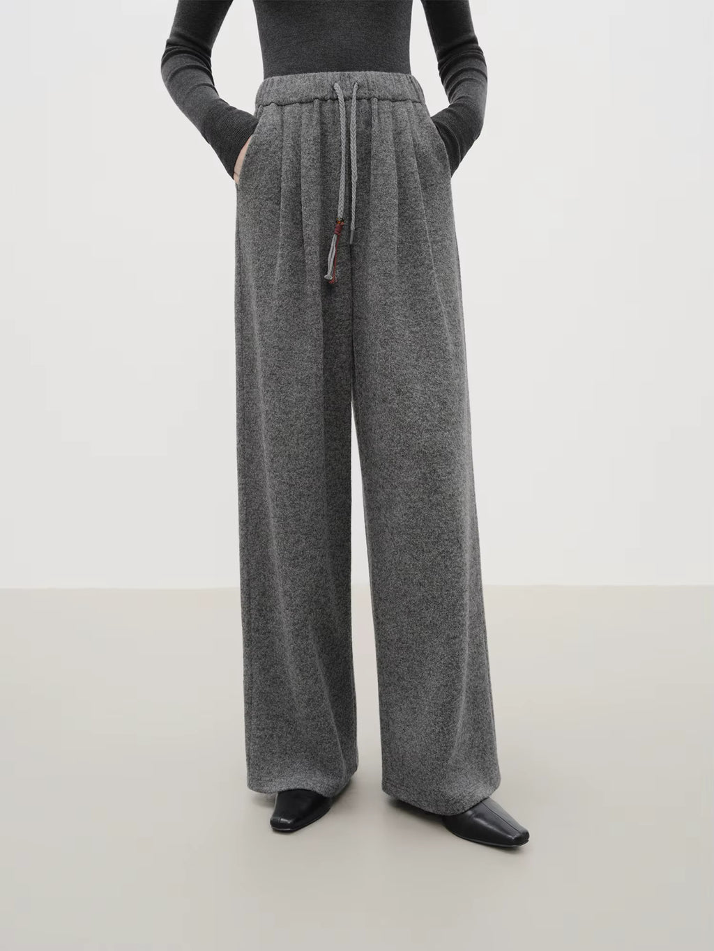 Elegant Wool Rice Dumpling Pants with Elastic Waist Drawstring Straight Cut Casual Winter Pants for Women 2025 New Arrival