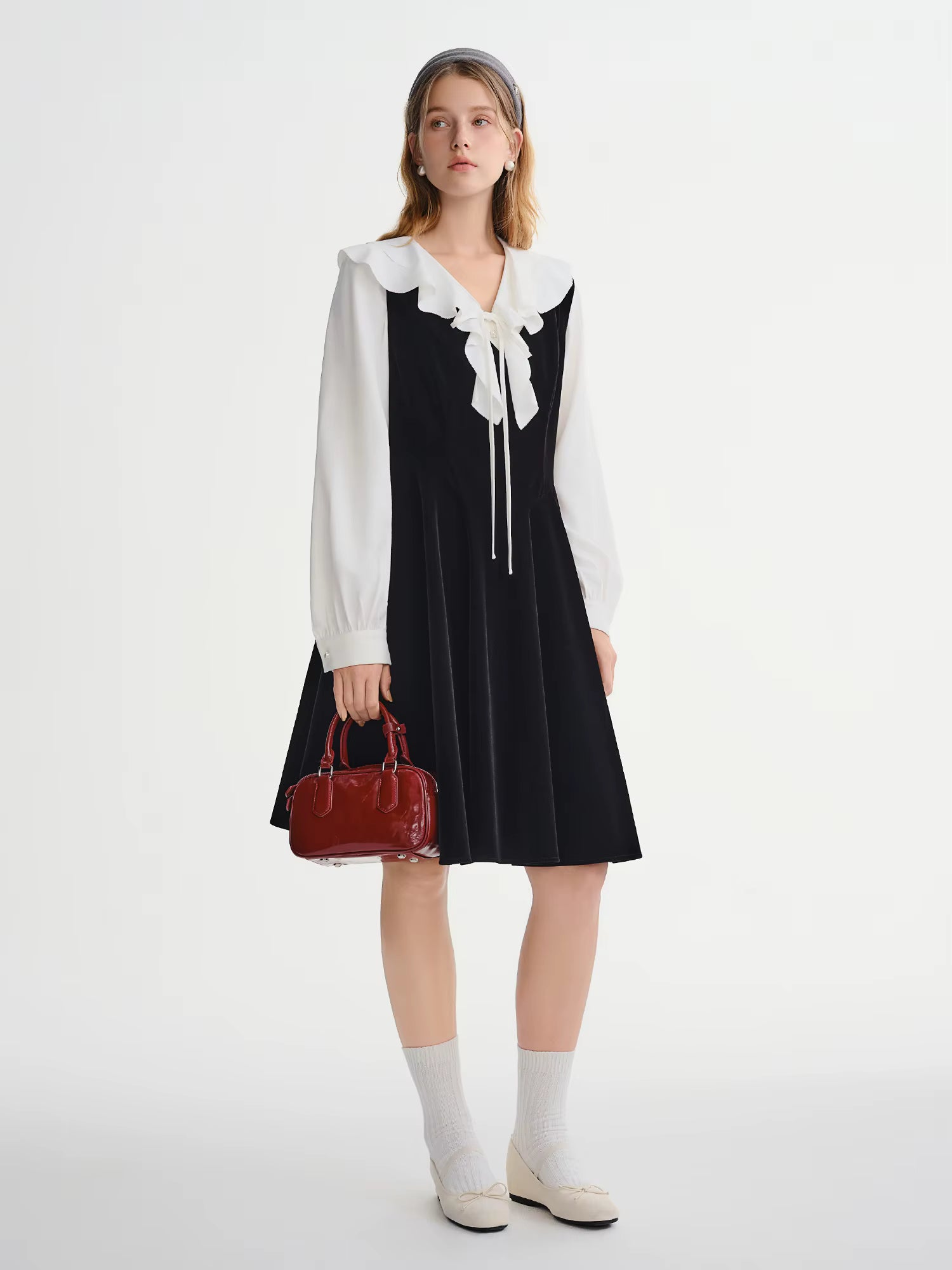 Stylish Plus-Size Flowing Velvet Waist defining Vest Design Dress - Autumn/Winter Deep V-Neck Sleeveless 2025 Winter New