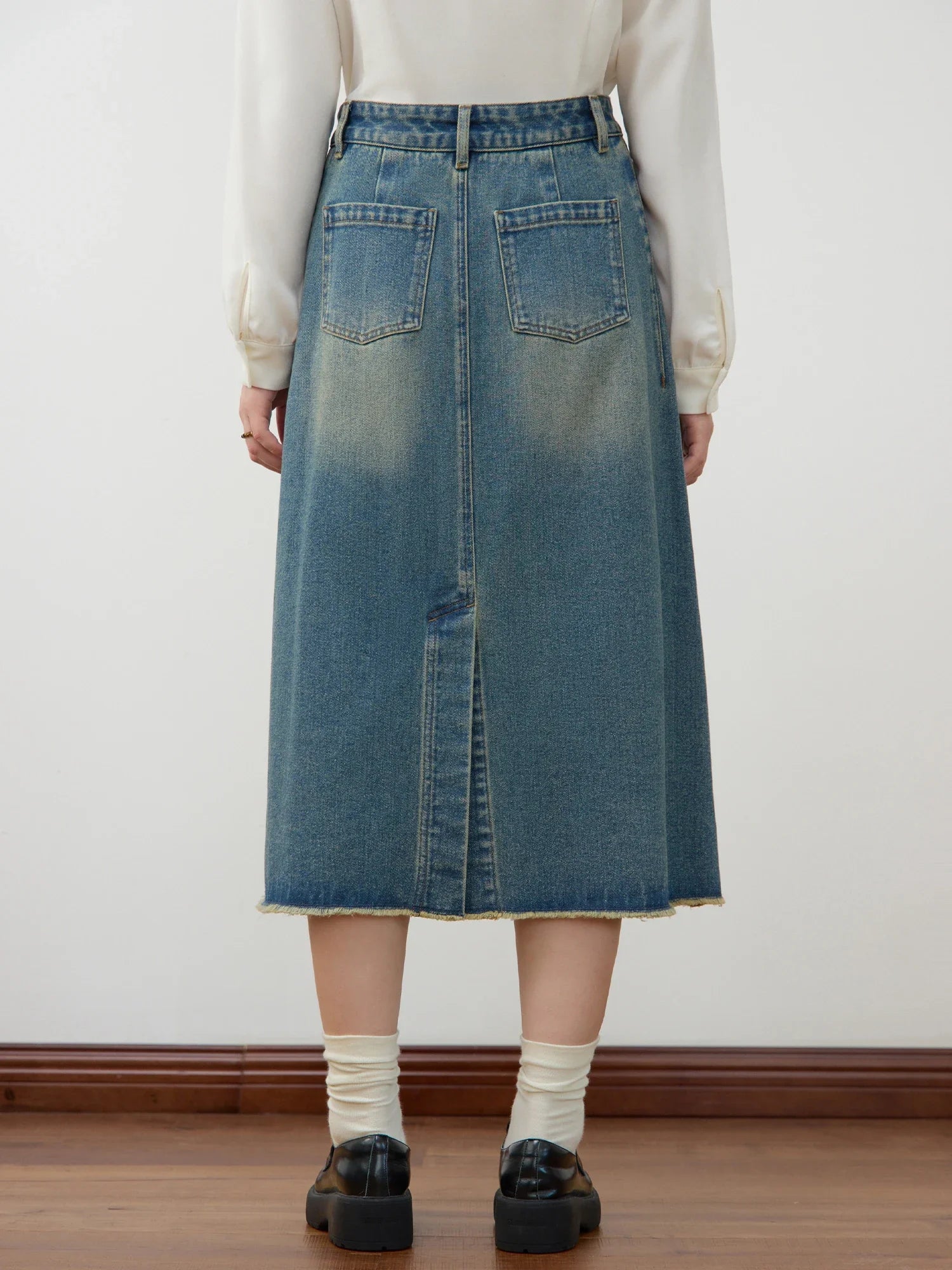 DUSHU Vintage Style Denim Skirt For Women 2024 Winter New Design High-waisted Elegant Mid-length Long Skirt 24DS84164 24DS84172
