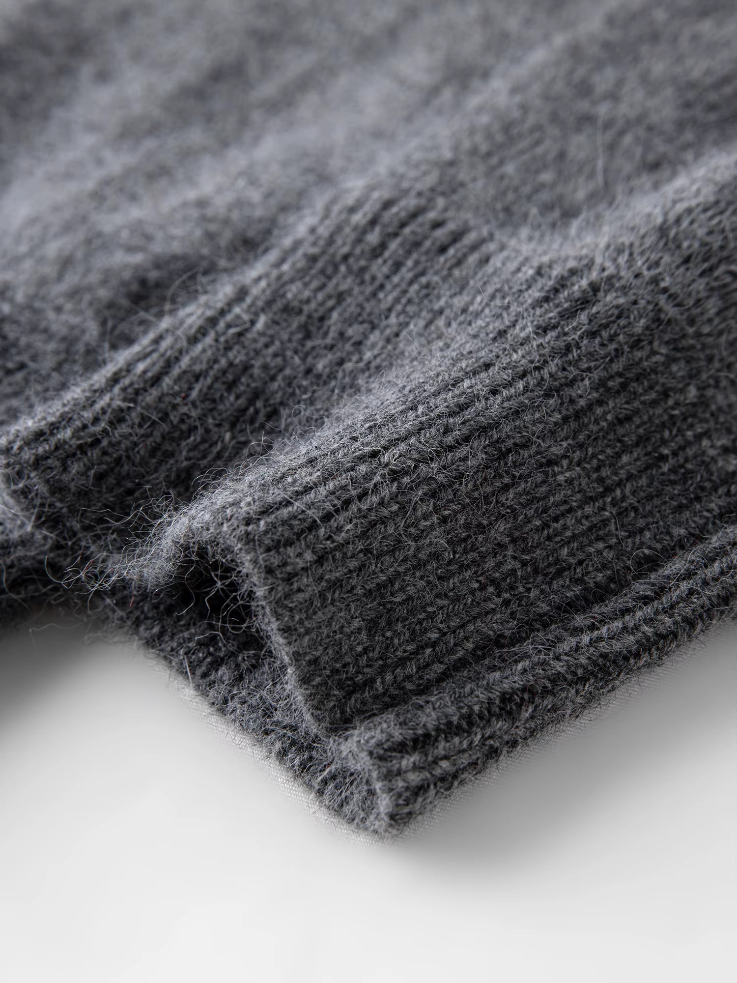 Soft Butterfly Pleated Close-Fitting Crew Neck Knit Sweater for Women Winter 2025 New Arrival Red Sweaters Sweet Pullovers