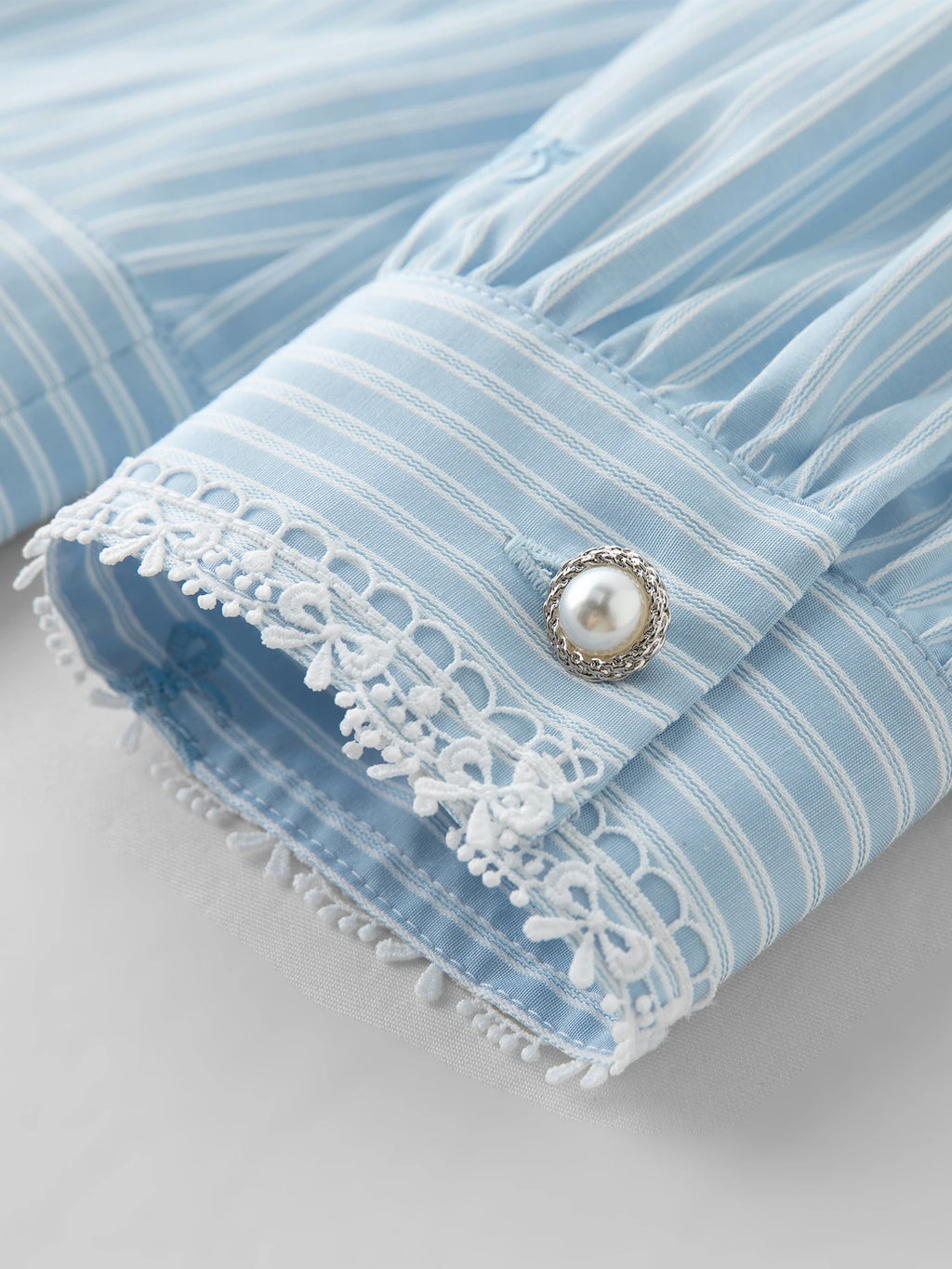 DUSHU Plus Size Women's Lace Trim V-Neckline Striped Shirt Fall 2025 New Arrival Fashion Commuting Top Women Shirts