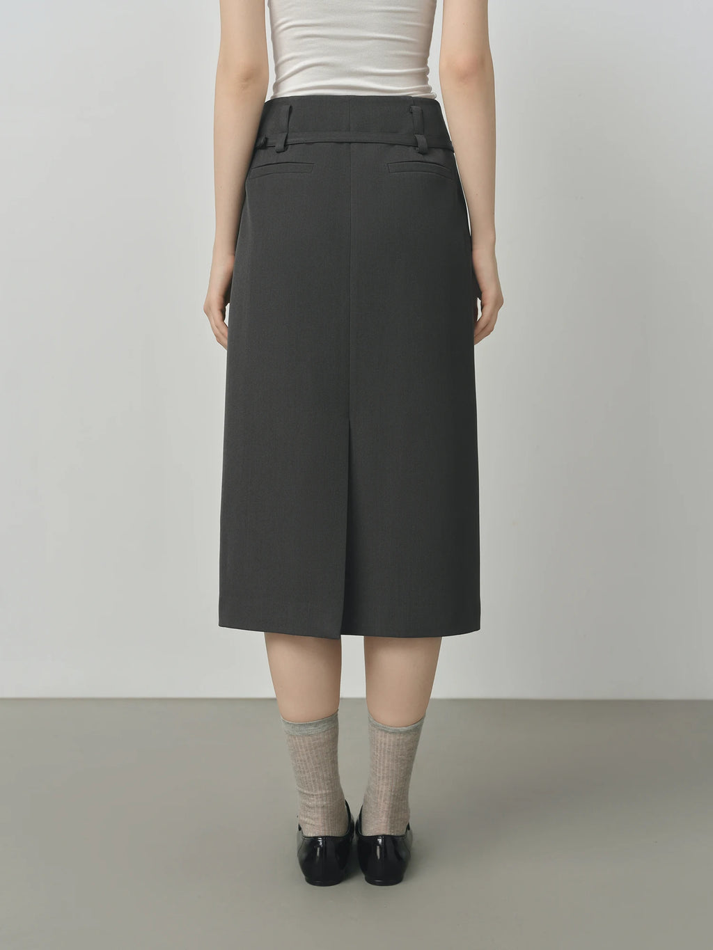 FSLE Dark Gray Retro Straight Skirt For Women Autumn 2025 New Arrival Minimal Temperament Commuting Office Chic Skirt