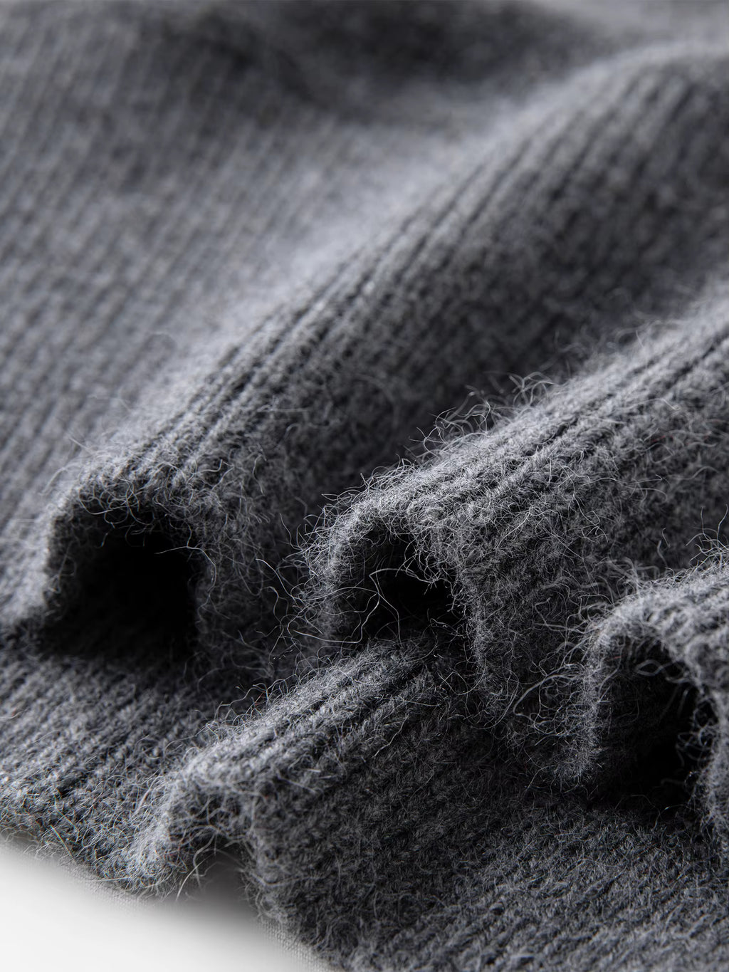 Soft Butterfly Pleated Close-Fitting Crew Neck Knit Sweater for Women Winter 2025 New Arrival Red Sweaters Sweet Pullovers