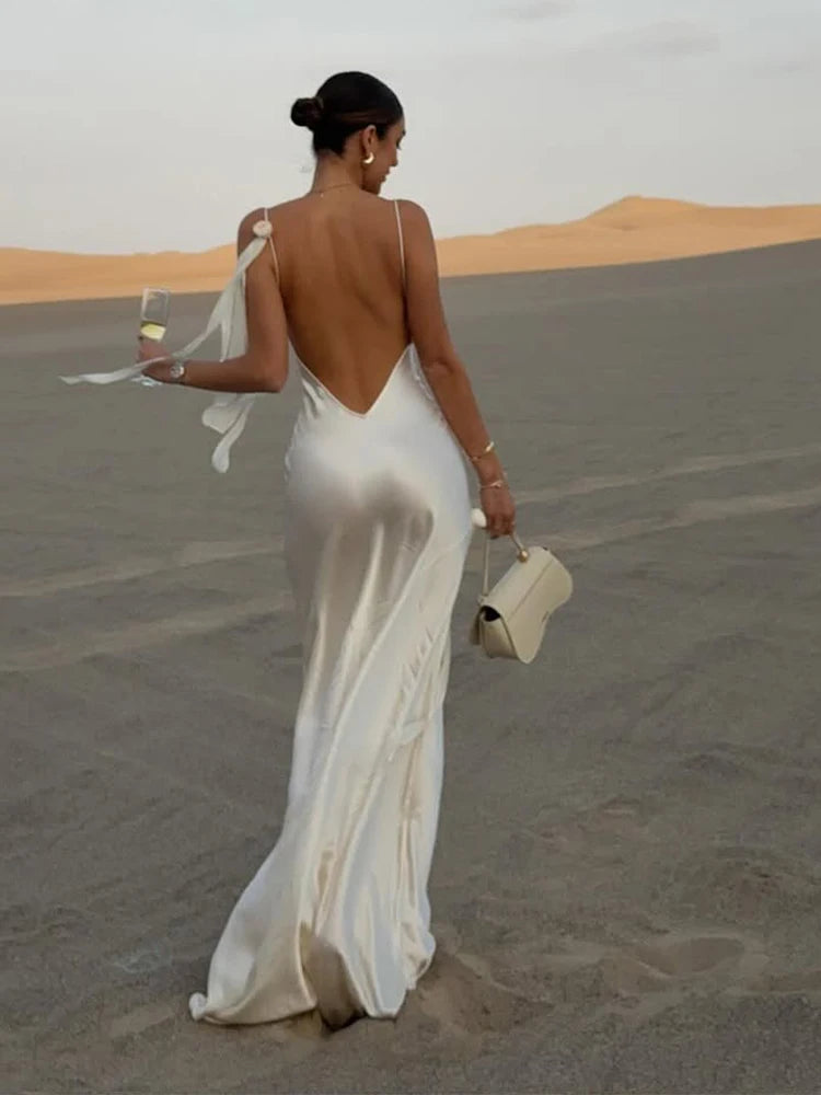 Elegant White Satin Backless Maxi Dress Women Sexy Sleeveless Spaghetti Strap Flower Decor Robe 2024 Night Club Party Dresses