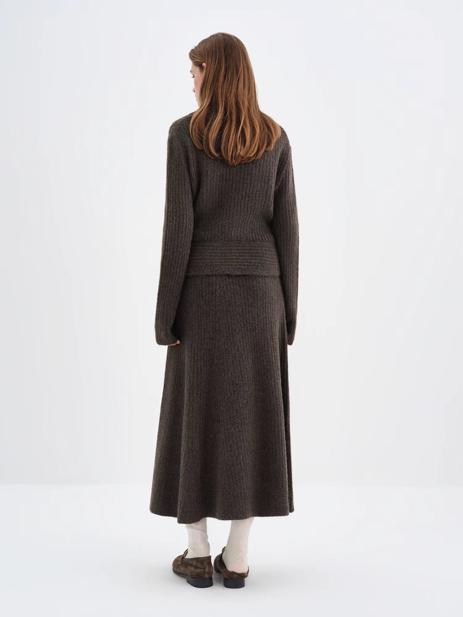 Fall 2025 Winter New Arrival Elegant Knitwear Twisted Knit Sweater and Skirt Two-Piece Outfit Sweater and Long Skirts Sets