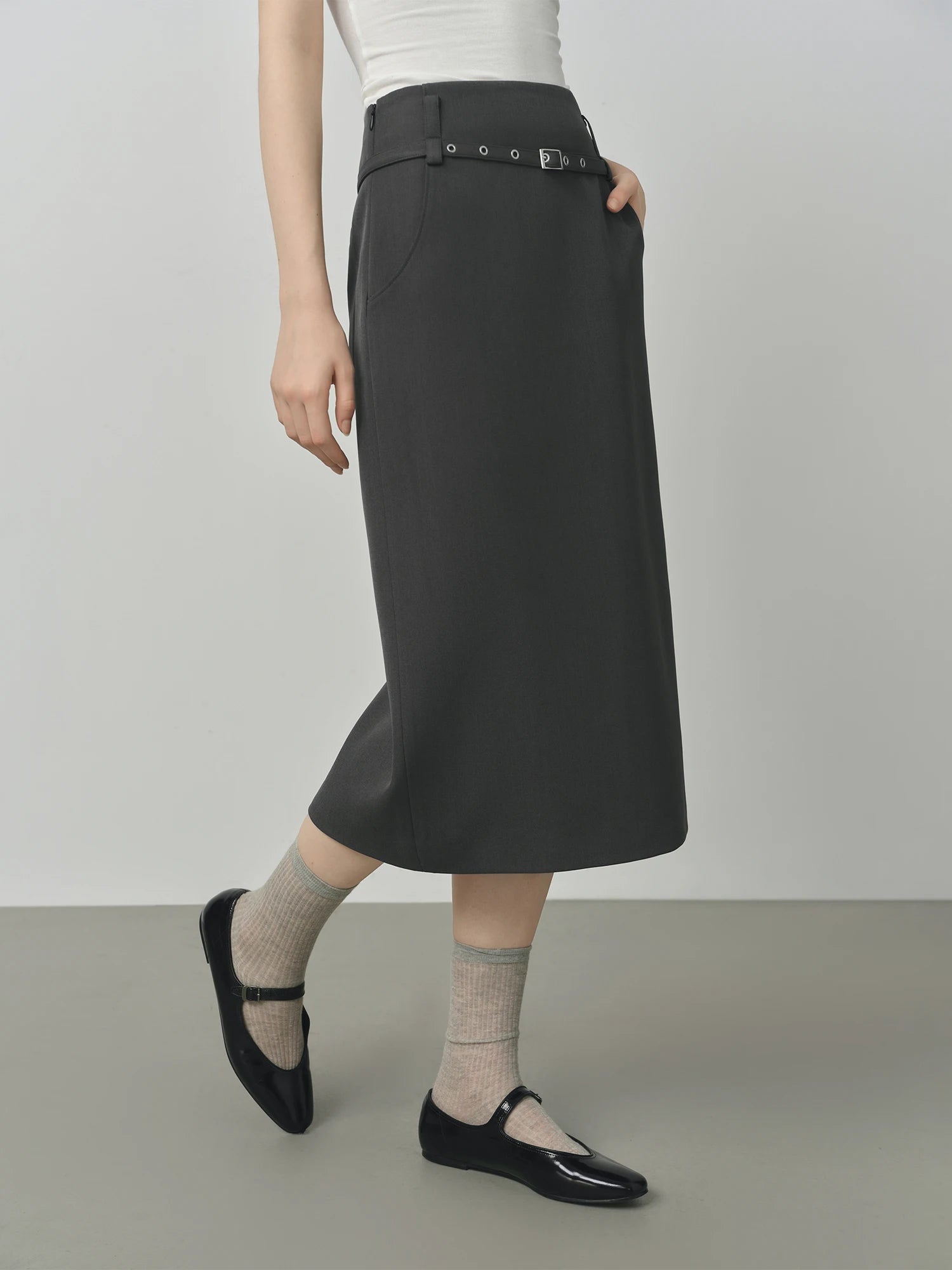 FSLE Dark Gray Retro Straight Skirt For Women Autumn 2025 New Arrival Minimal Temperament Commuting Office Chic Skirt
