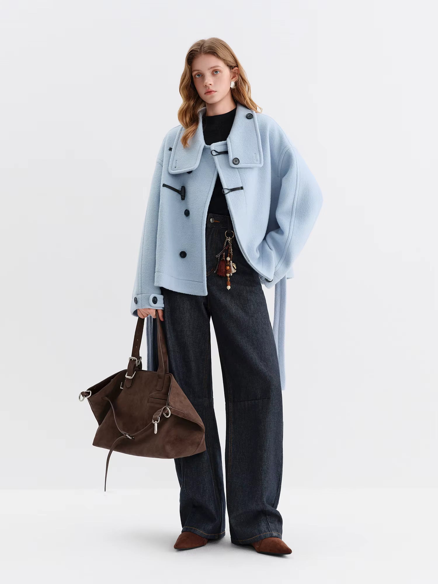 2025 Winter Women's Retro Pea Coat Short Wool Blend Jacket with Large Lapel Horn Buttons - Relaxed Fit Casual Outerwear