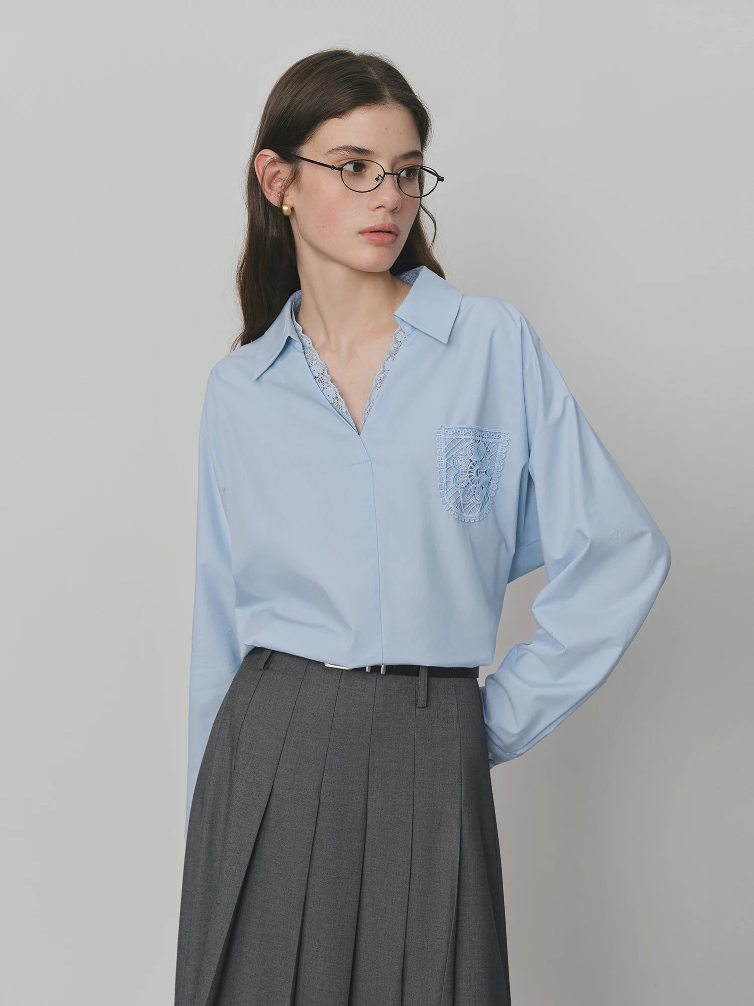 FSLE Autumn 2025 Women's V-Neck Blouse - Lace Trim Loose Fit White Shirt Casual Office Wear with Floral Embroidery