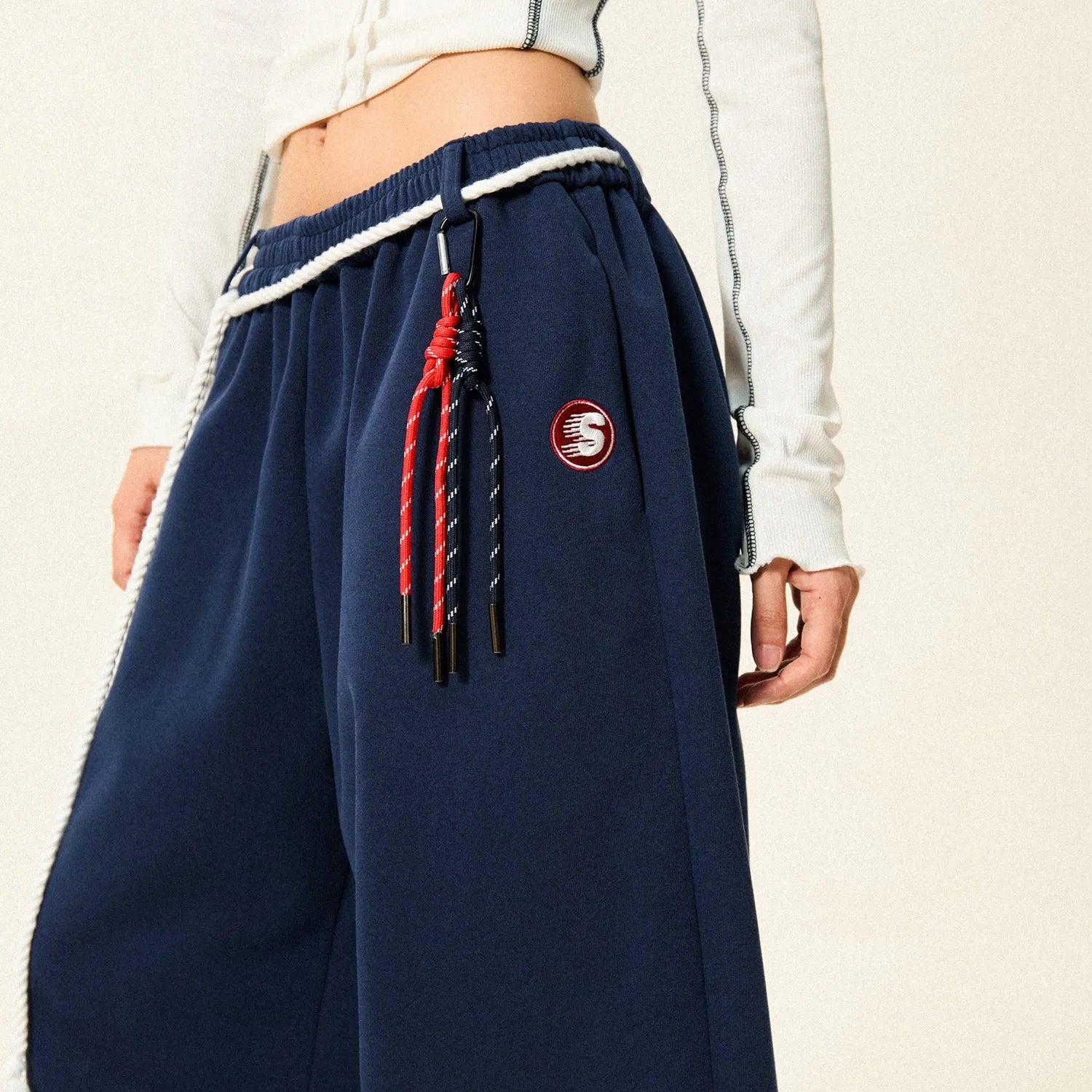 Kpop Vintage Hip-hop Street Dance Wide Leg Pants Women New Trendy Cool Bandage Design Sweatpants Women High Waist All-match Trousers