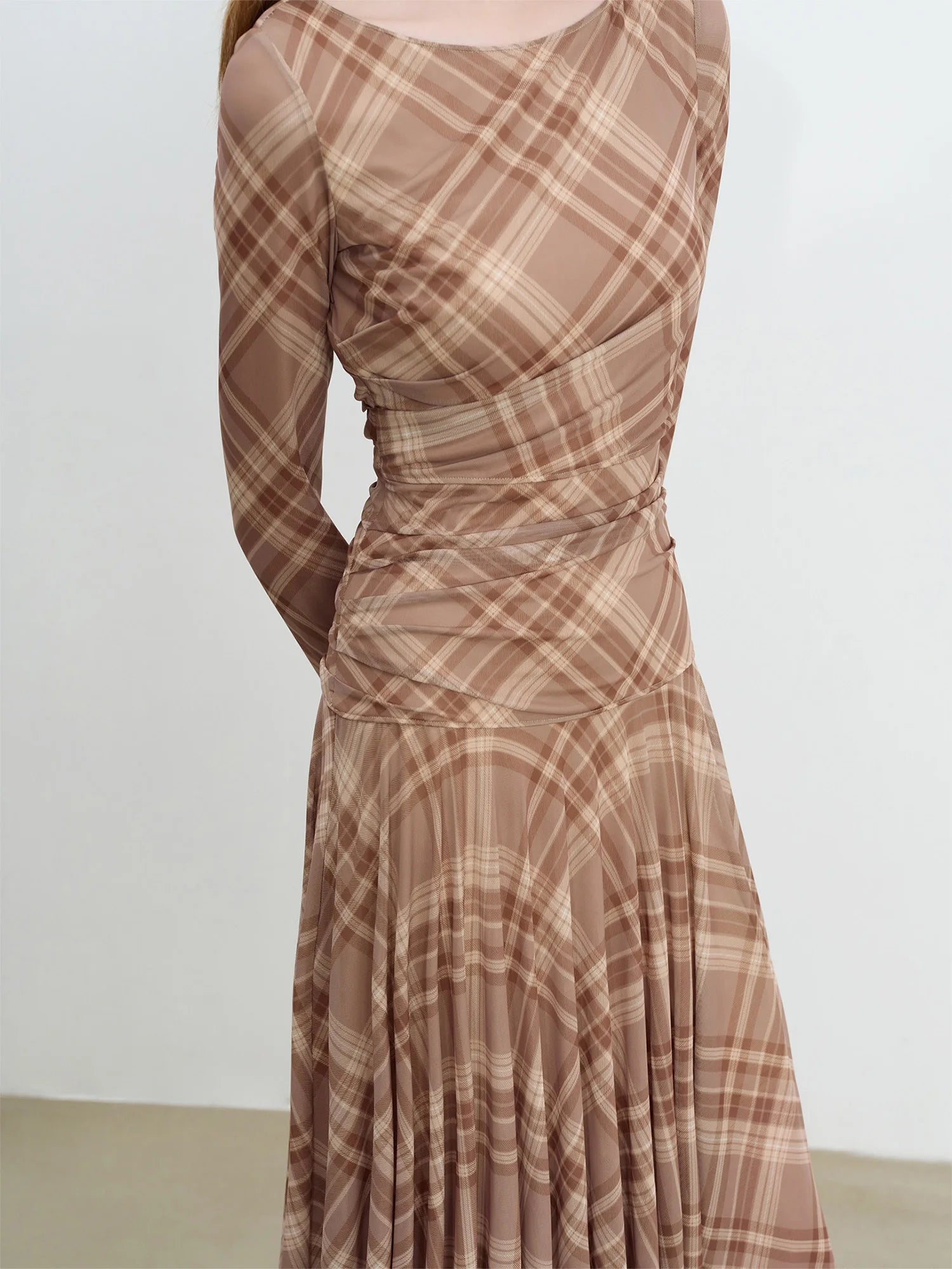 ZIQIAO Early Fall 2025 Women's Textured Plaid Maxi Dress - Long Sleeve Vintage Inspired Cinched Waist Flowy Elegant Daily Wear