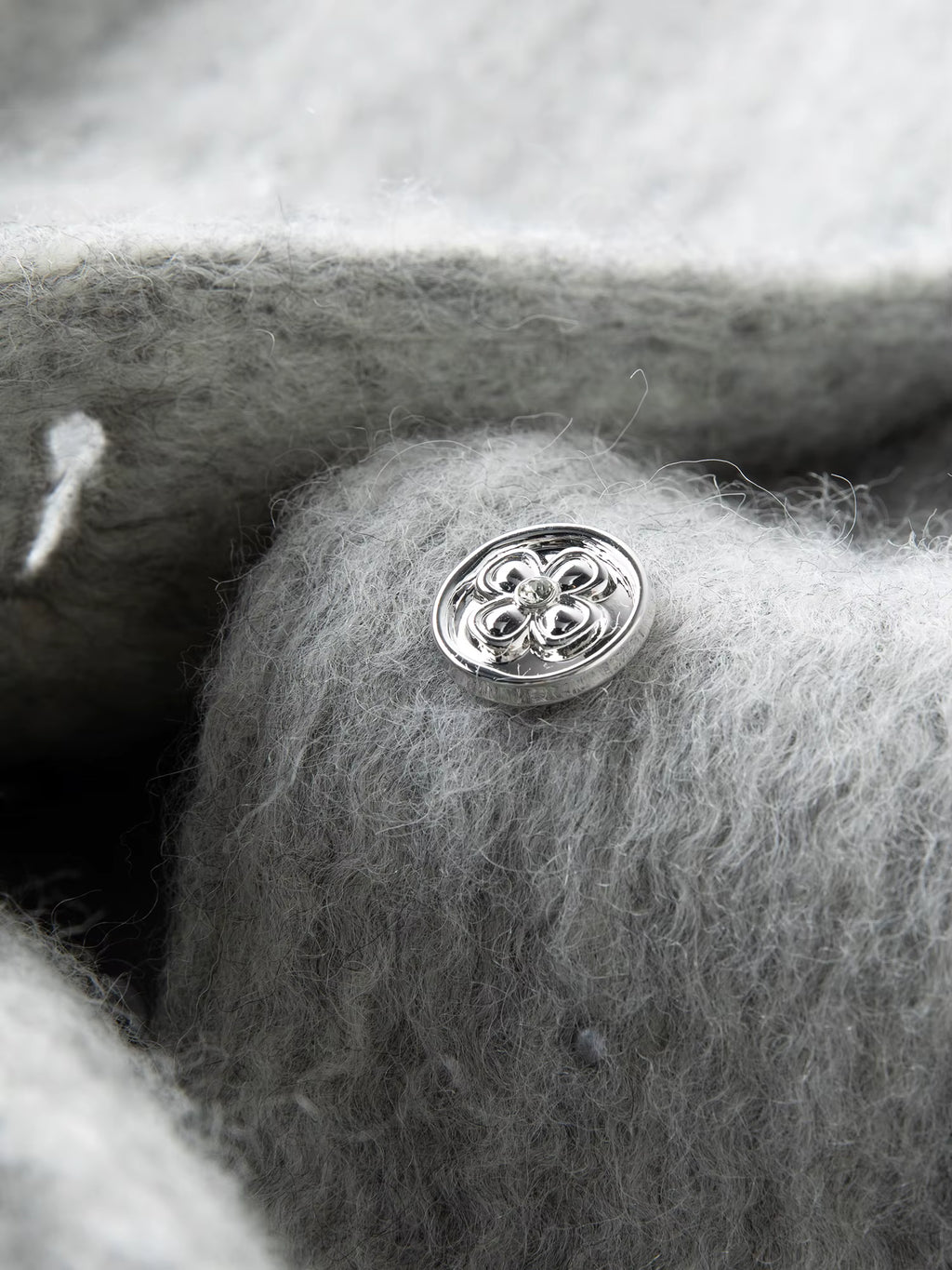 2025 Winter Women's Light Grey Wool Scarf Collar Short Coat - Elegant Pearl-Inspired Design for Casual and Office Wear