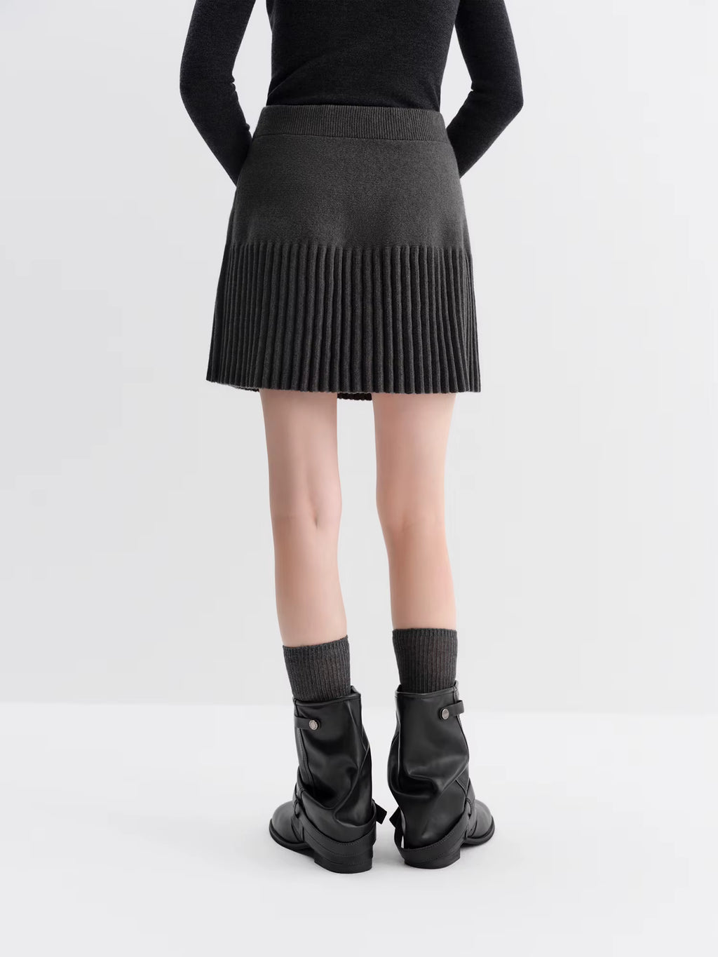 Gray College Style Two-piece Knitted Sweater Suit for Women Pullovers Mini Pleated Skirts 2025 Autumn and Winter New Style