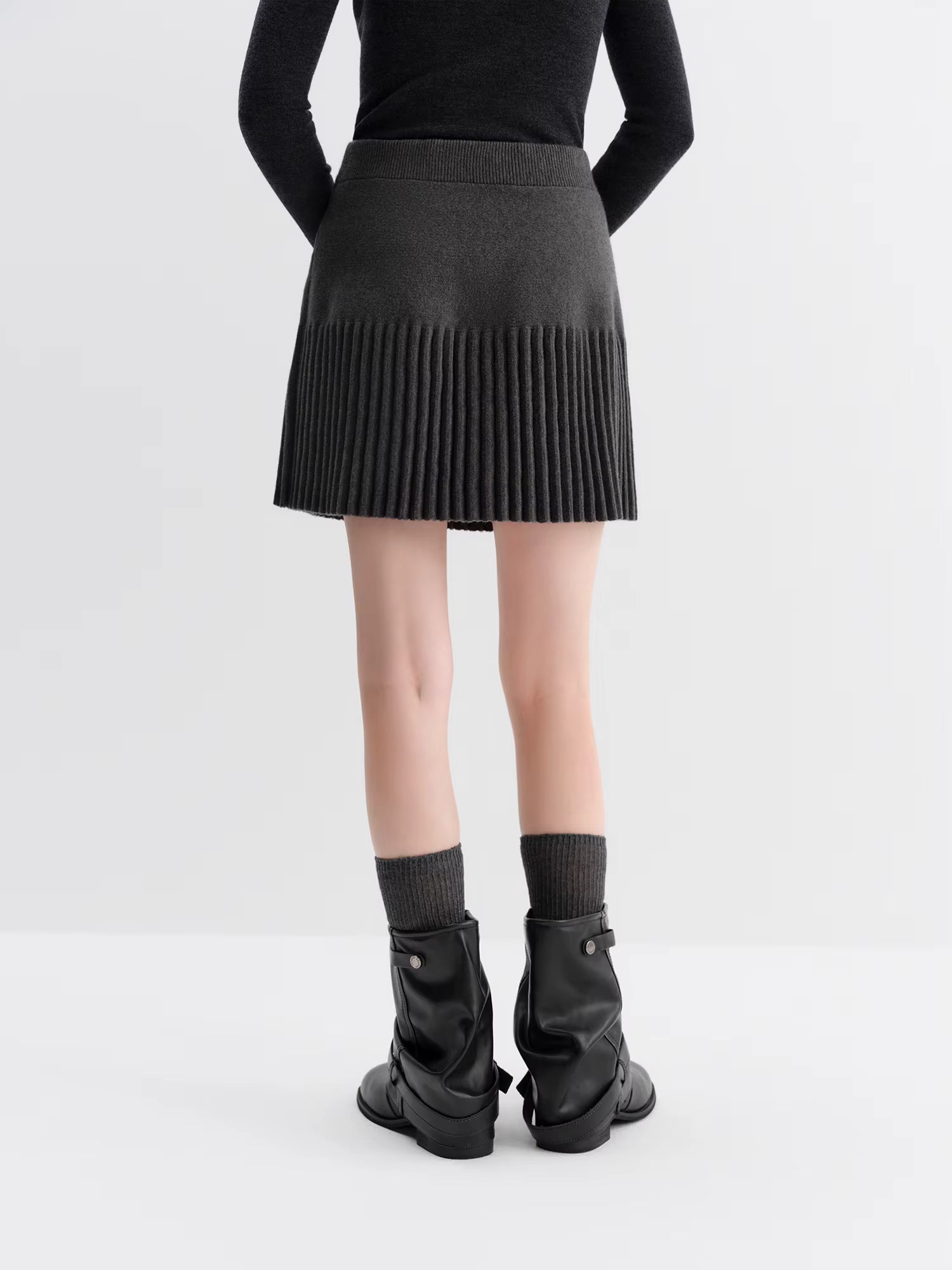 Gray College Style Two-piece Knitted Sweater Suit for Women Pullovers Mini Pleated Skirts 2025 Autumn and Winter New Style